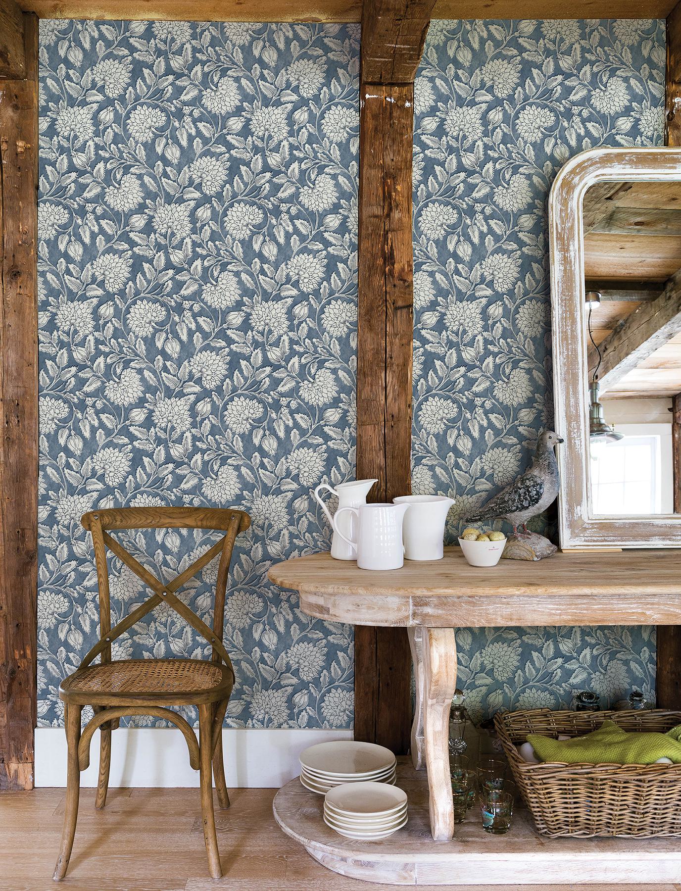 Vadouvan Navy Jacobean Trail Wallpaper