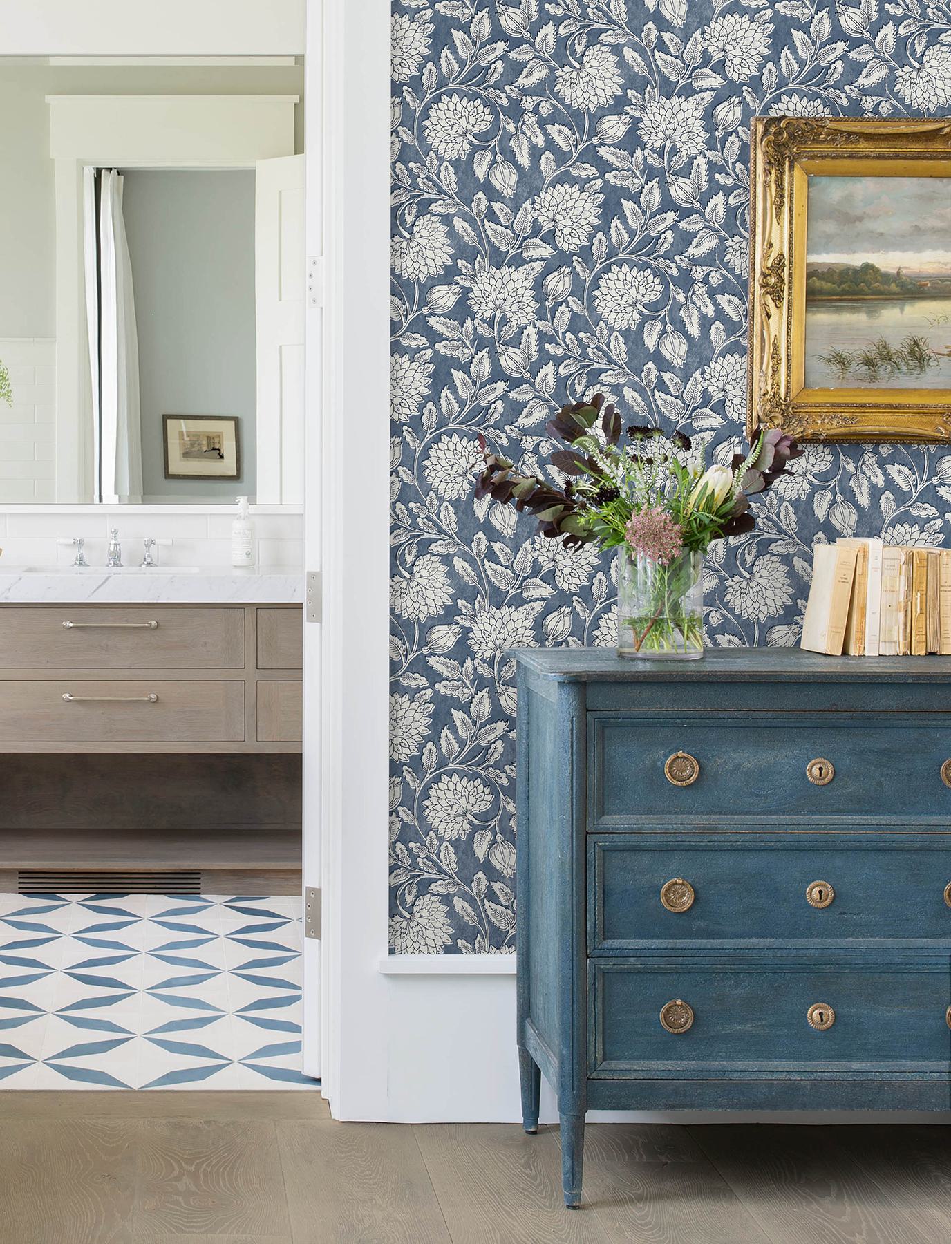 Vadouvan Navy Jacobean Trail Wallpaper