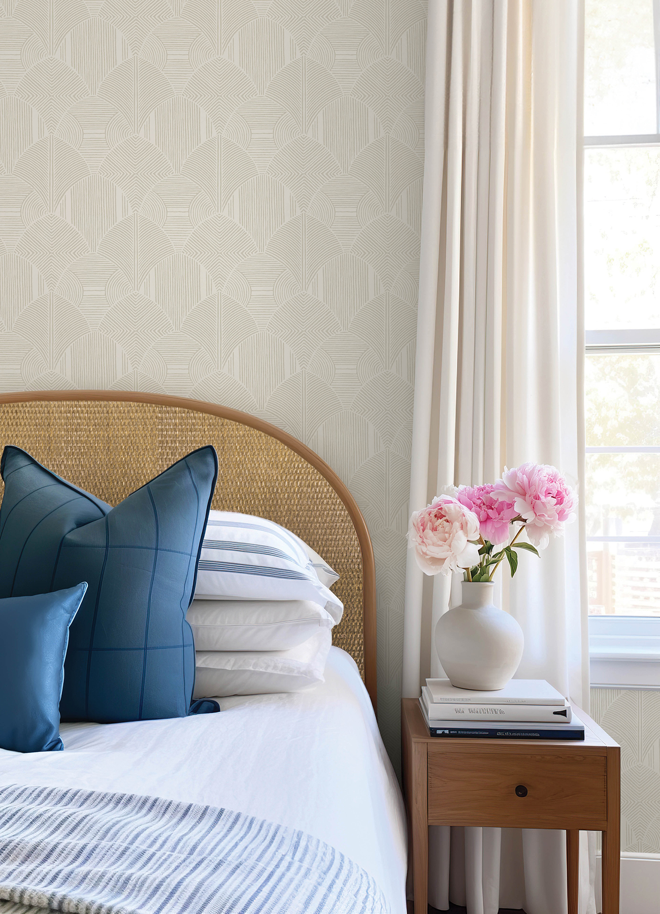 Meyberg Ivory Geometric Wallpaper