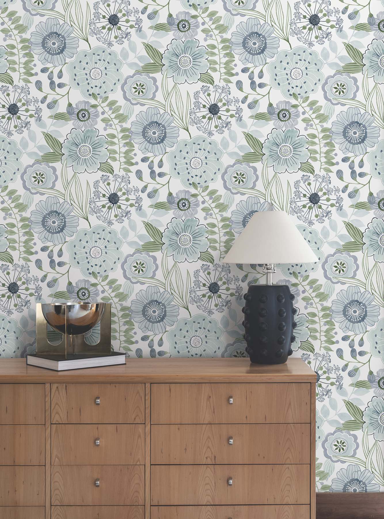 Artistic Bouquet Alpine & Leaf Wallpaper