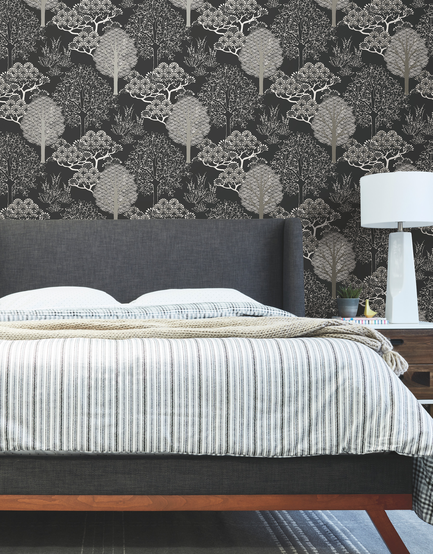 Black Metallic Kimono Trees Wallpaper