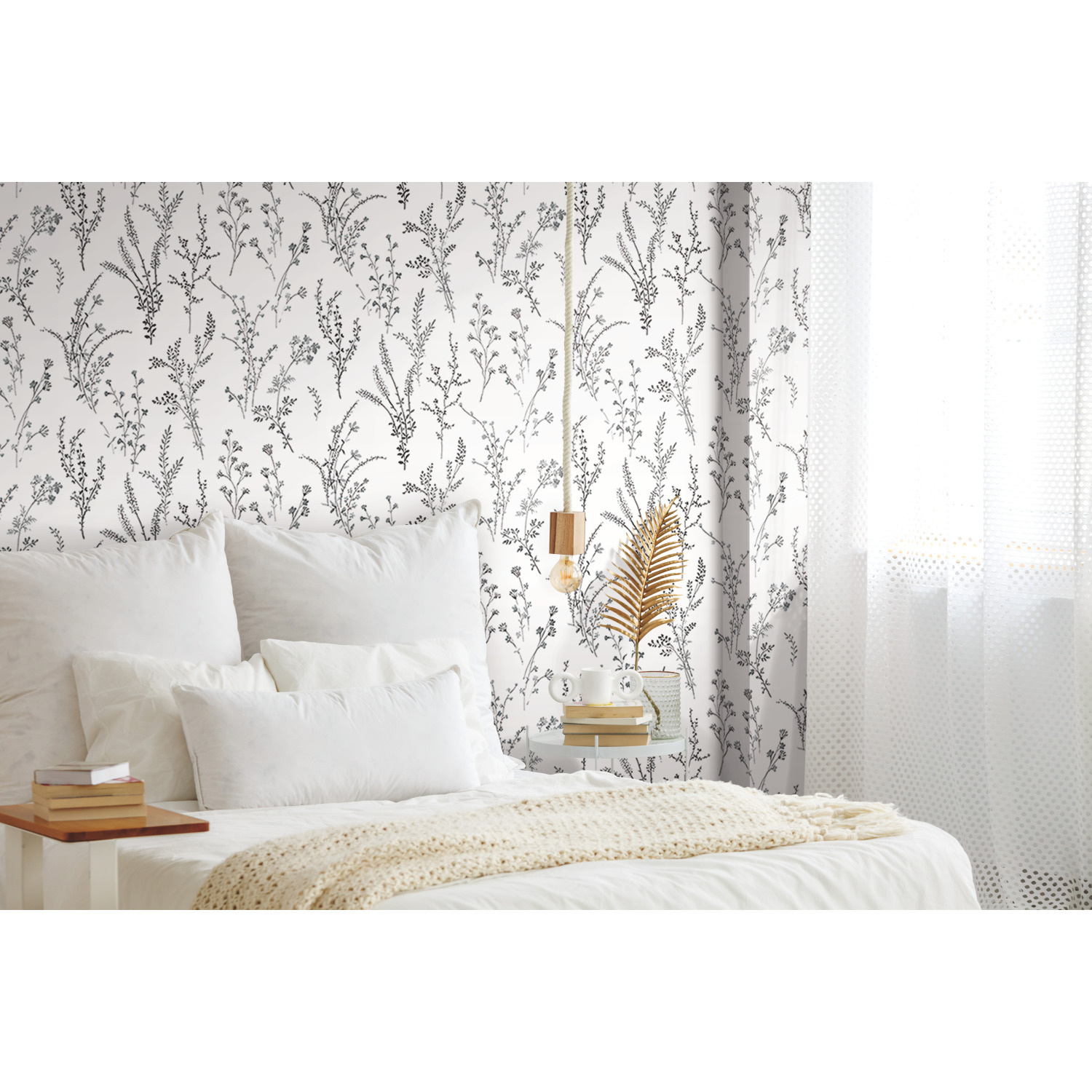 Black & White Wildflower Sprigs Wallpaper