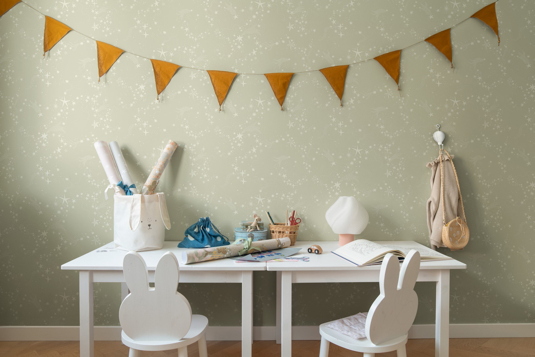 Stjarnhimmel Light Green Wallpaper