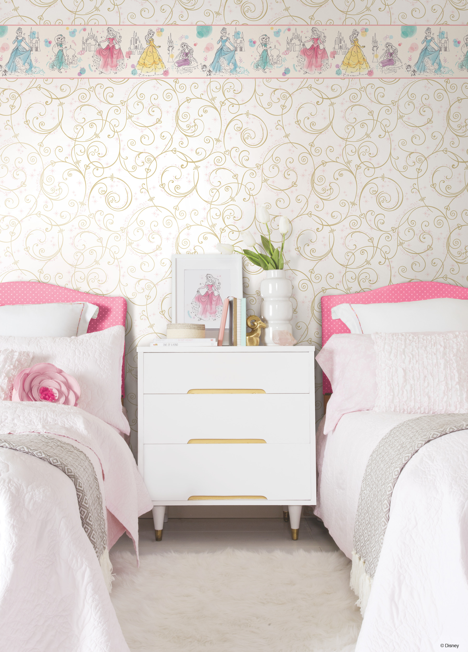 Disney Princess Perfect Scroll Gold Glitter Wallpaper