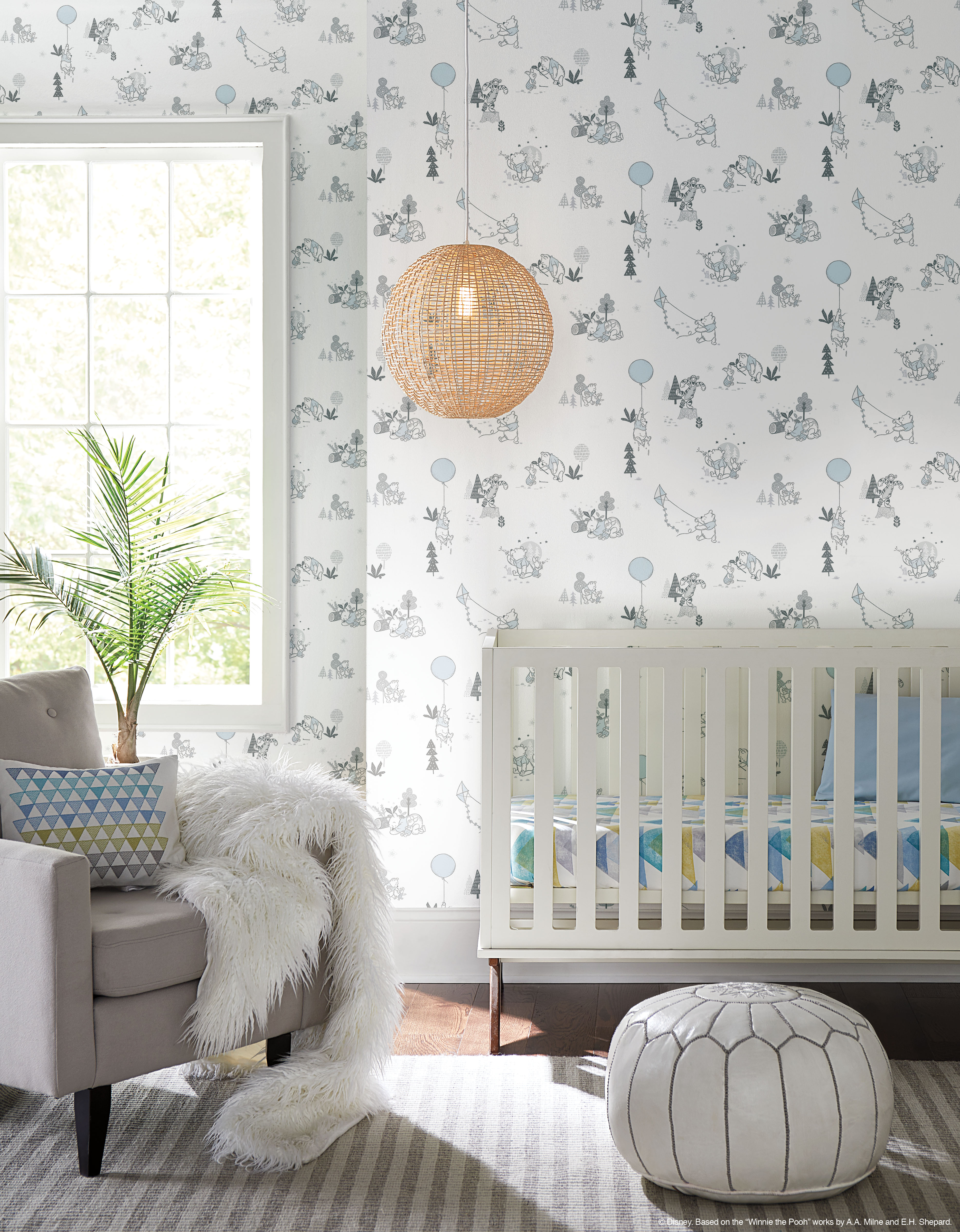 Disney Winnie the Pooh Playmates White & Blue Wallpaper