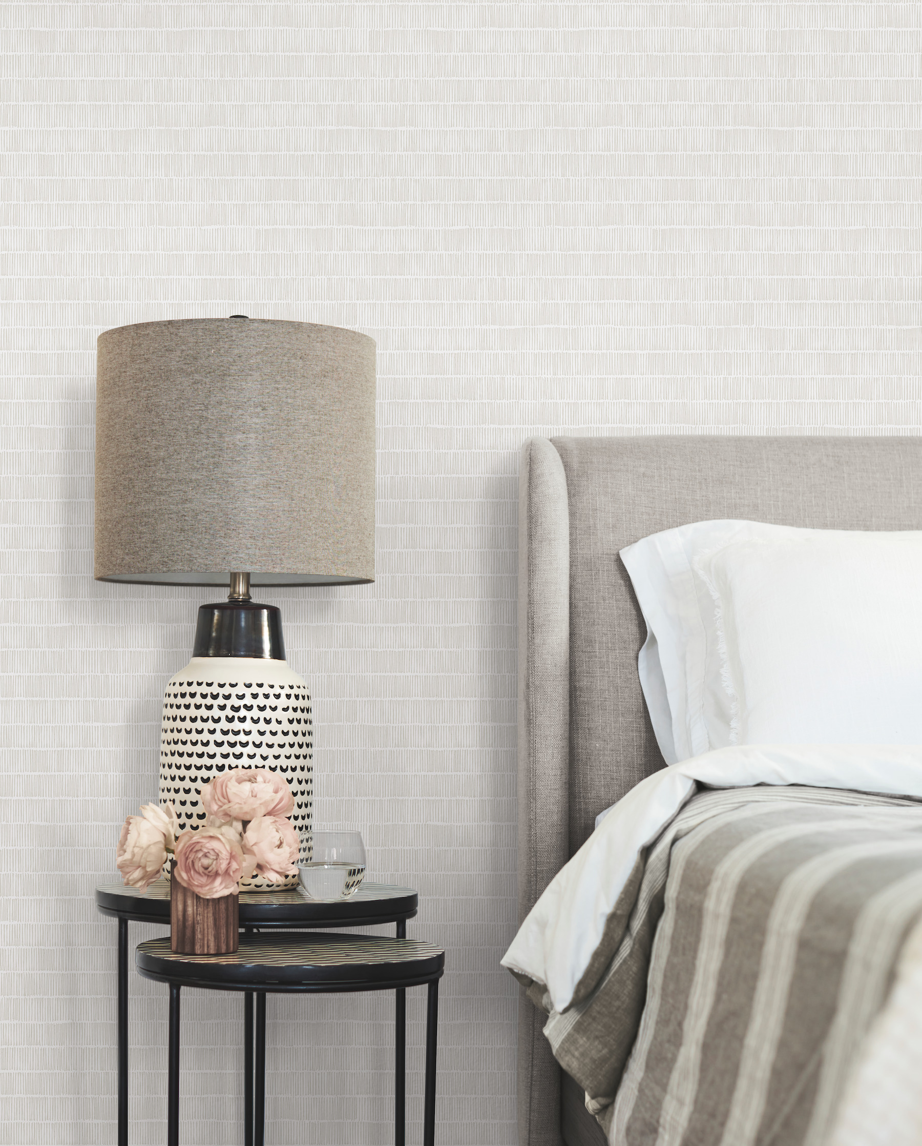 Horizontal Hash Marks White & Cream Wallpaper