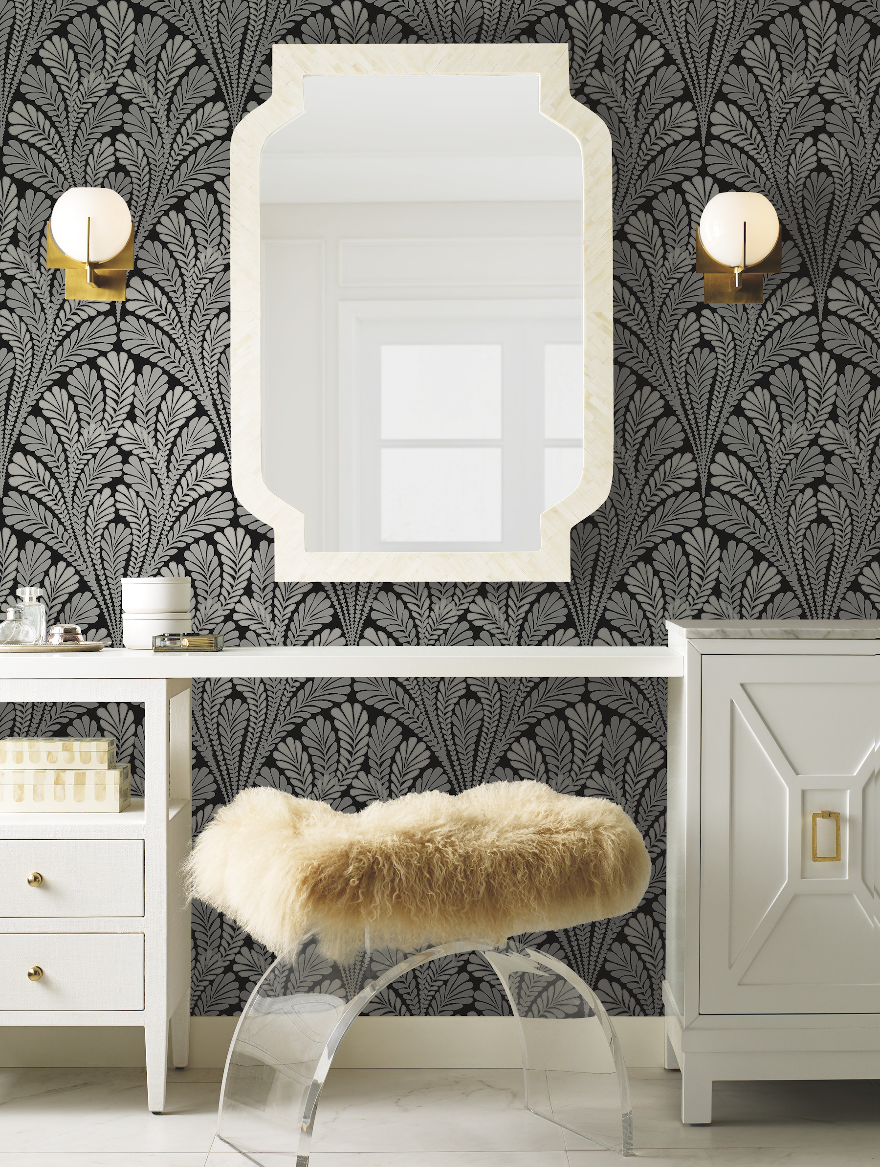 Shell Damask Black Wallpaper