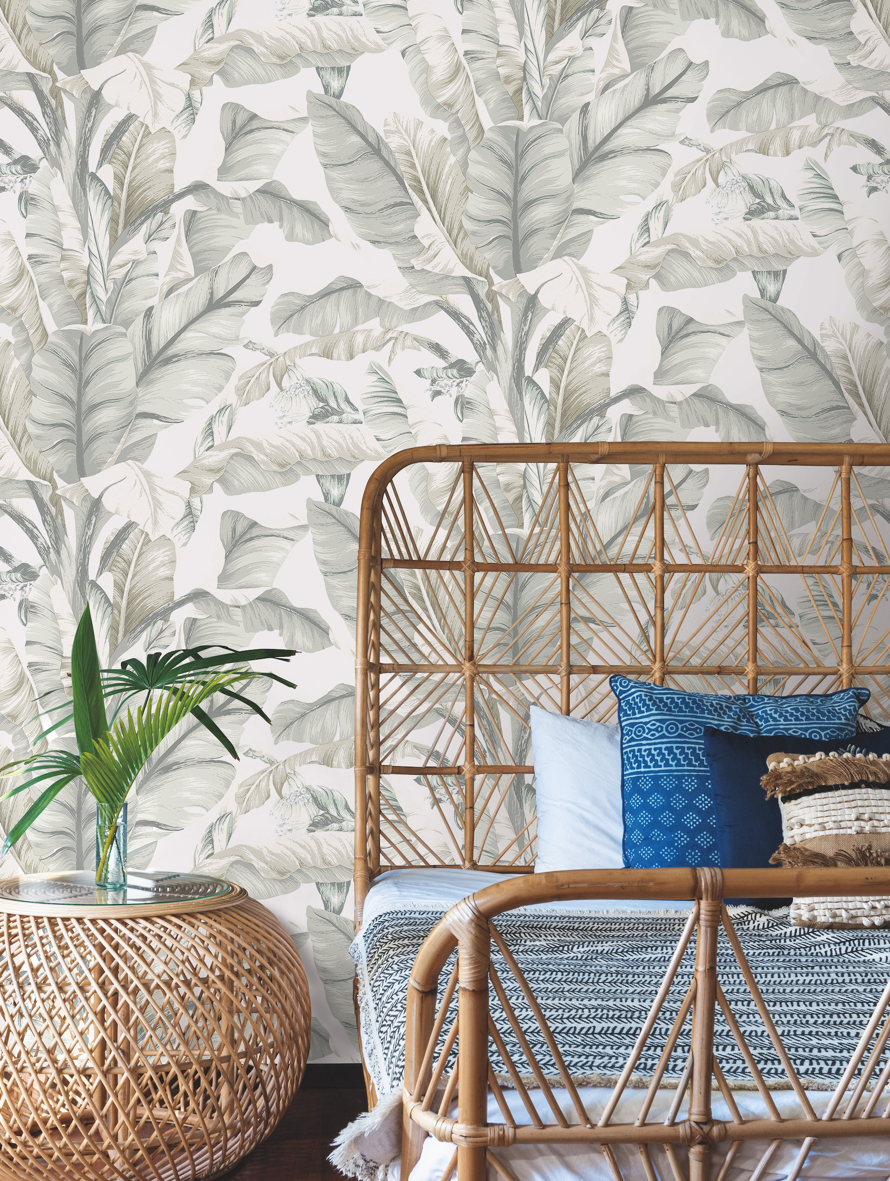 Banana Leaf White & Cream Wallpaper