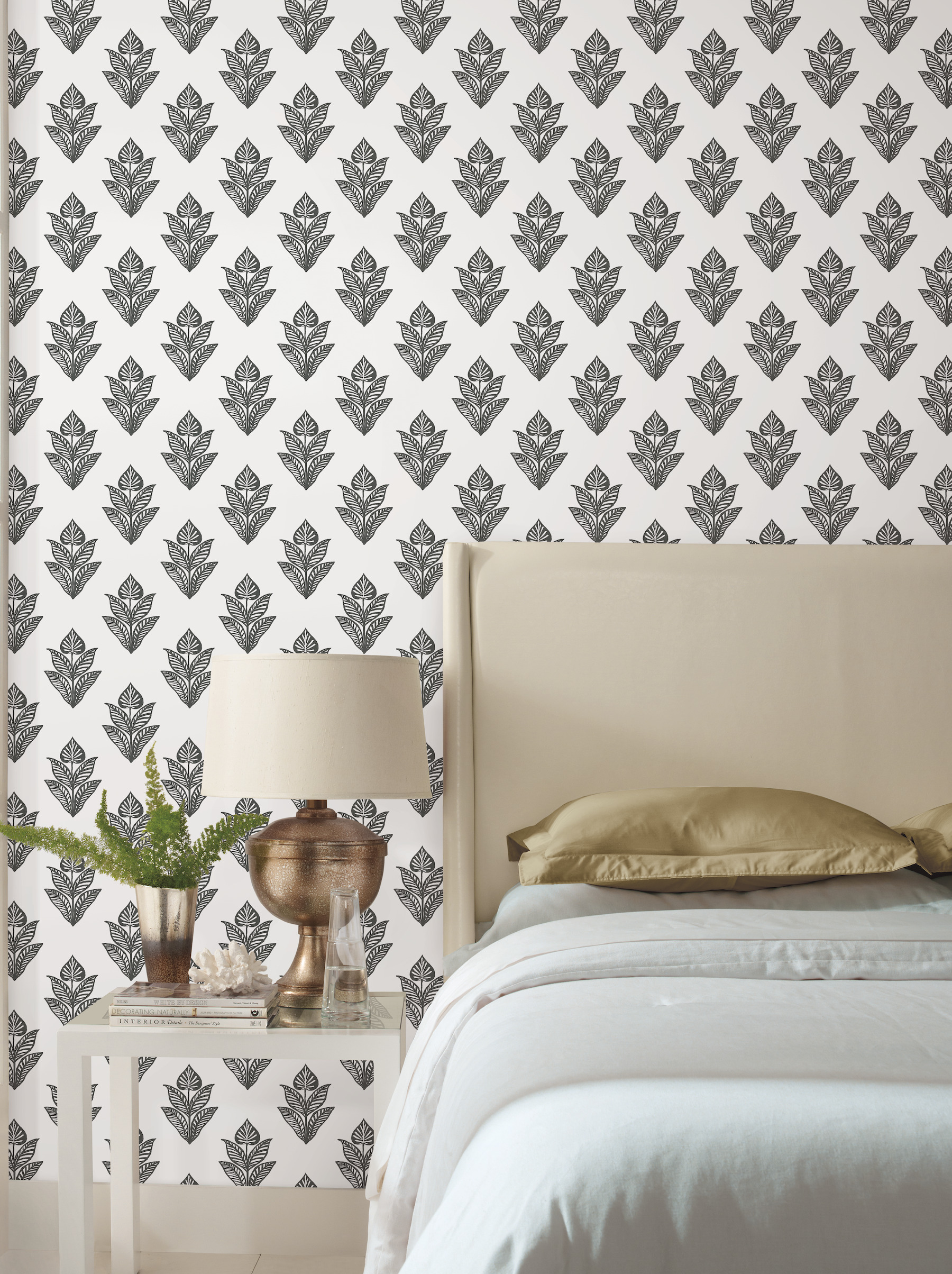 Lotus Motif Black & White Wallpaper