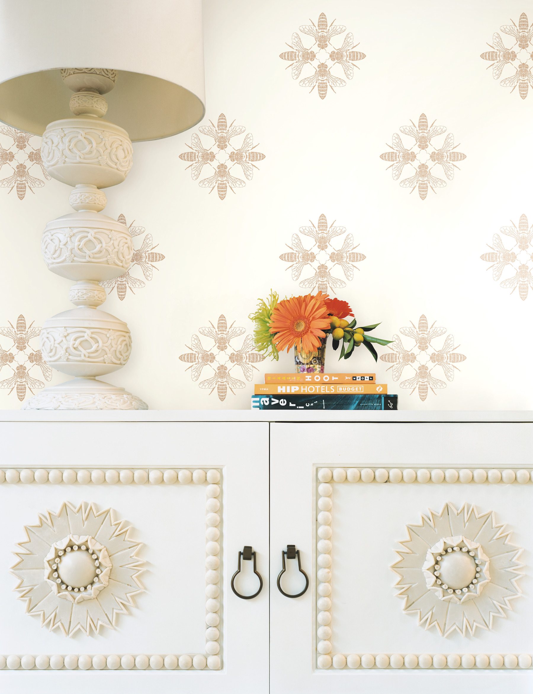 Honey Bee Gold & Cream Wallpaper
