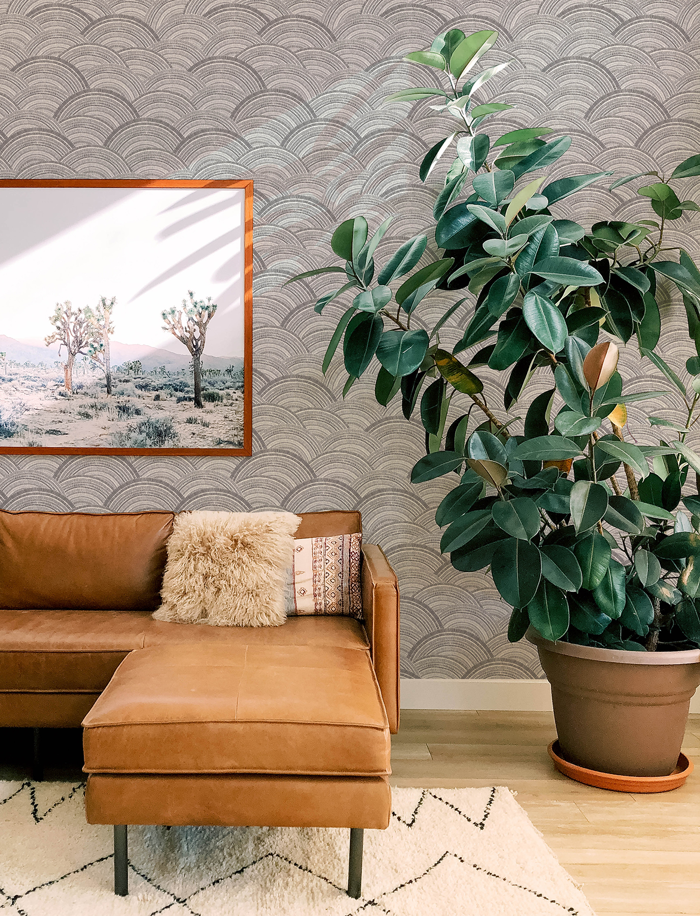 Encircle Black Geometric Wallpaper