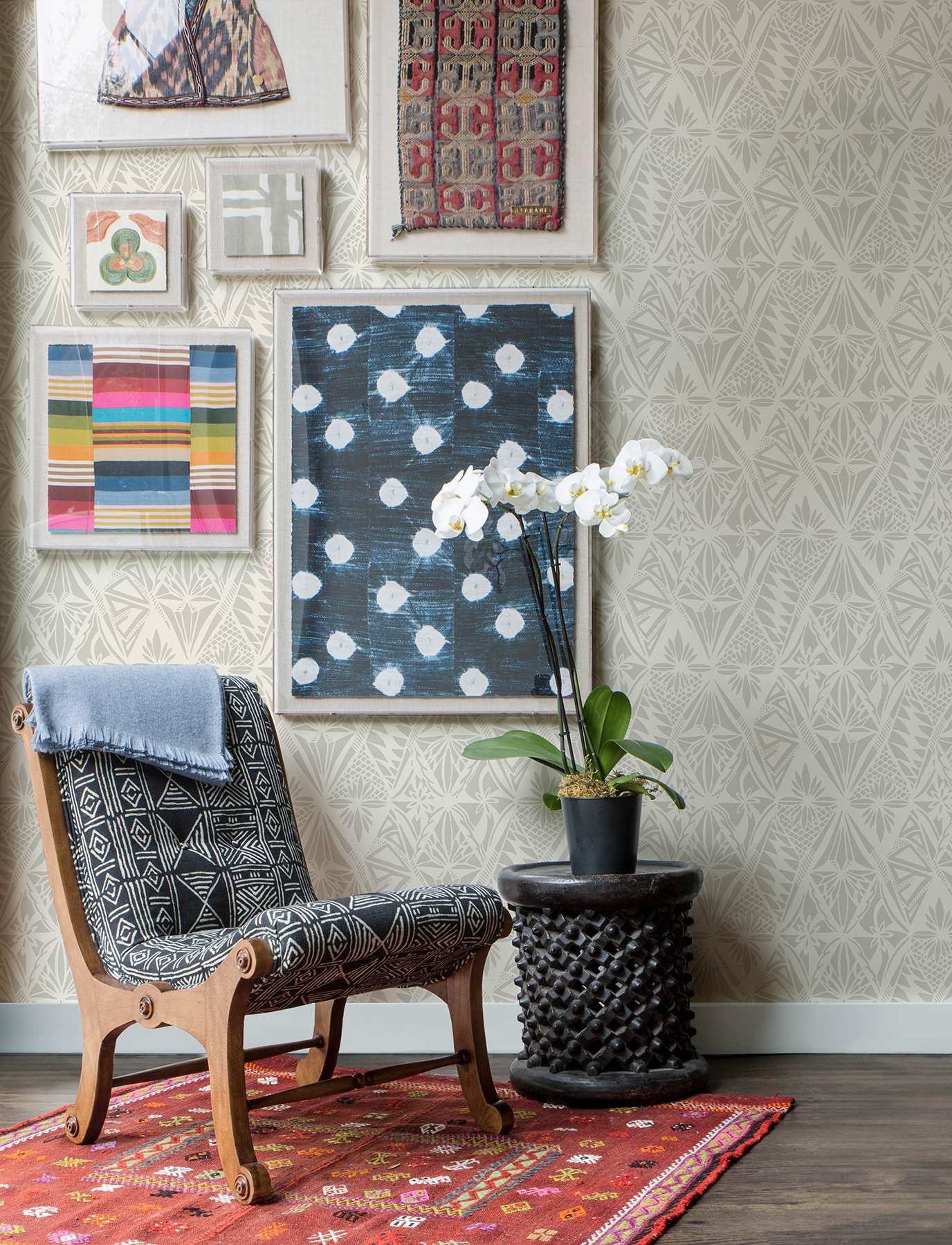 Urbane Light Grey Diamonds Wallpaper