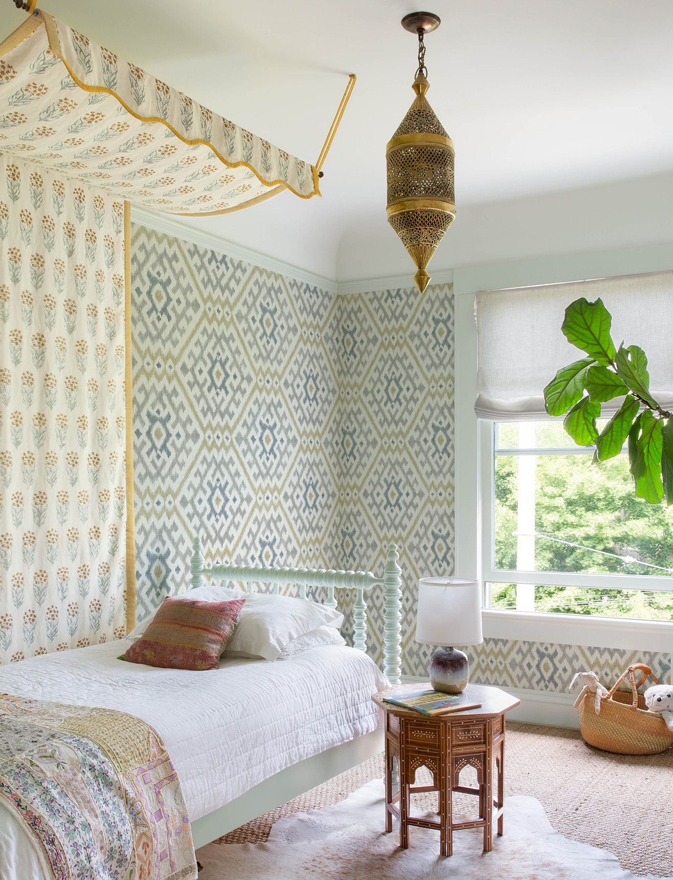 Solola Chartreuse Ikat Wallpaper
