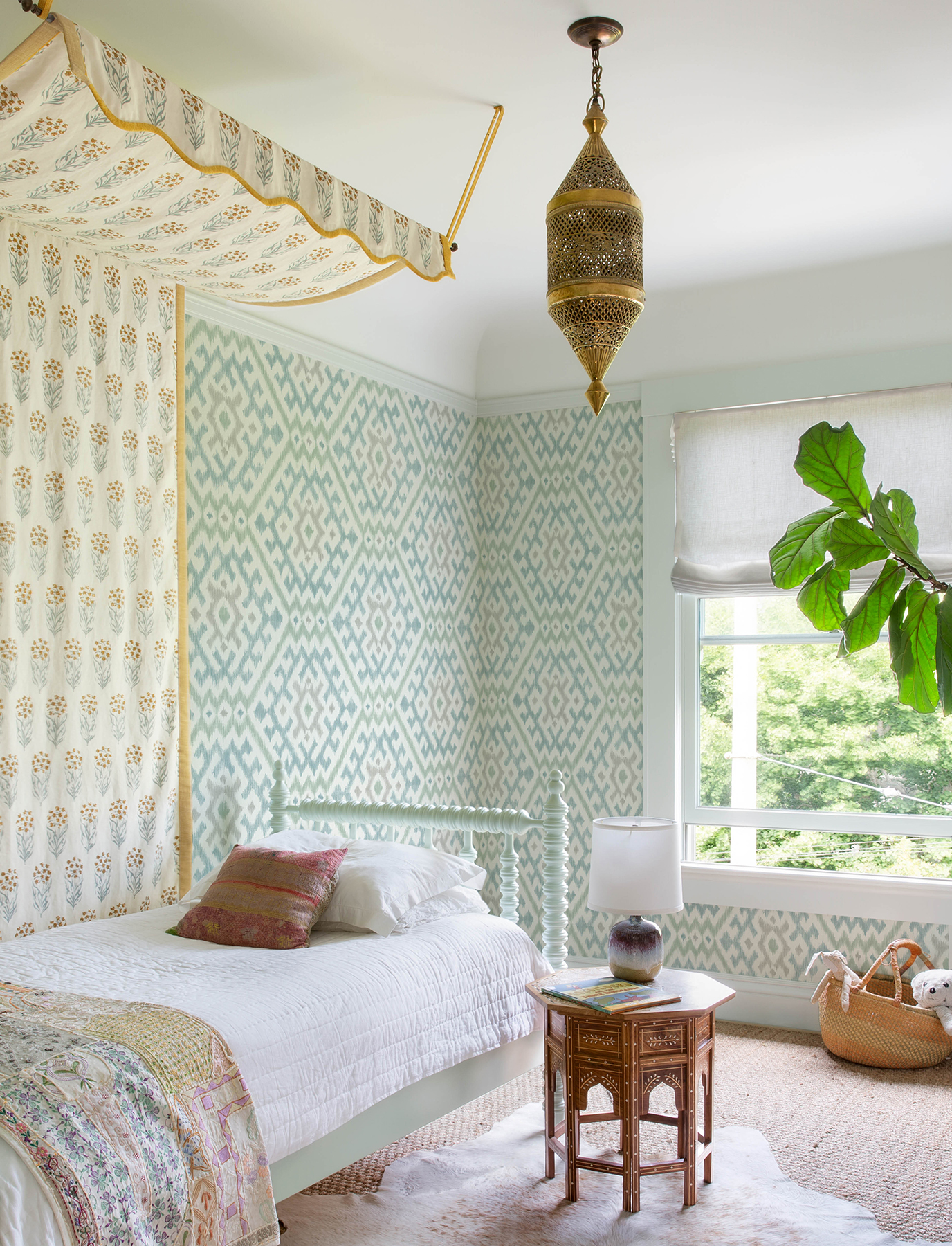 Solola Aqua Ikat Wallpaper
