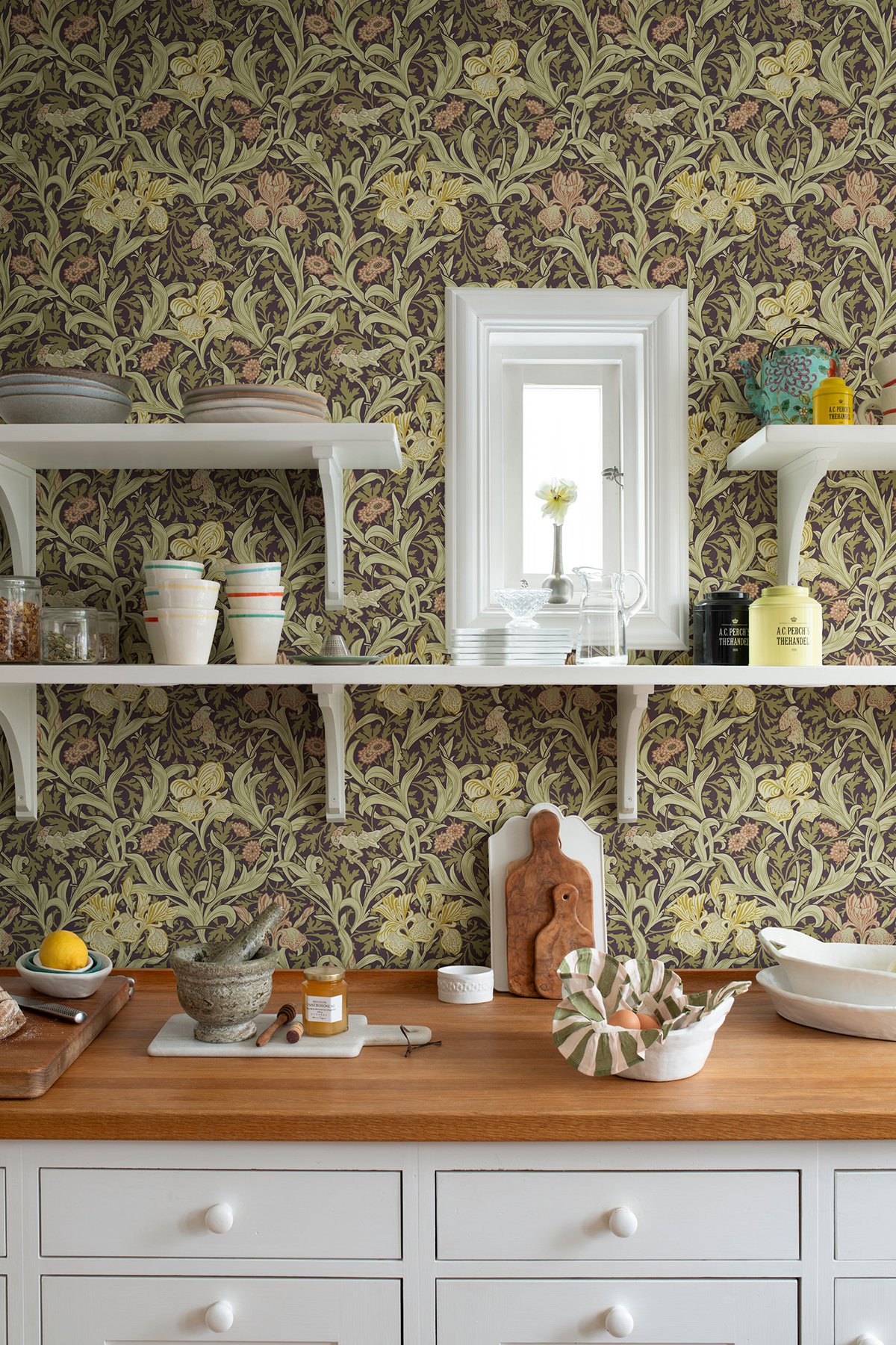 Iris Plum Wild Gardens Wallpaper
