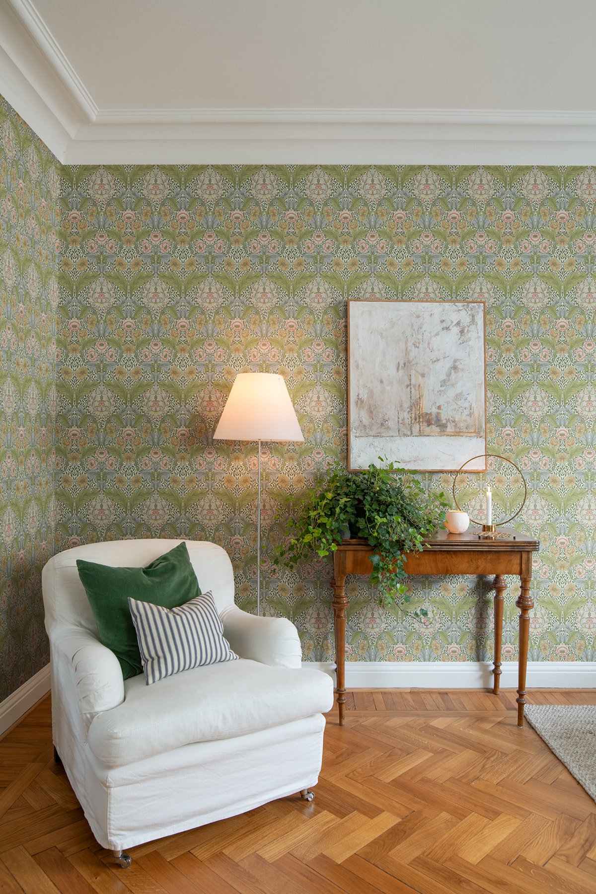 Myrtle Green Floral Ogee Wallpaper