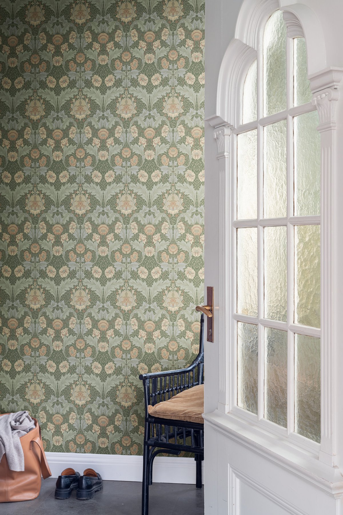 Myrtle Sea Green Floral Ogee Wallpaper