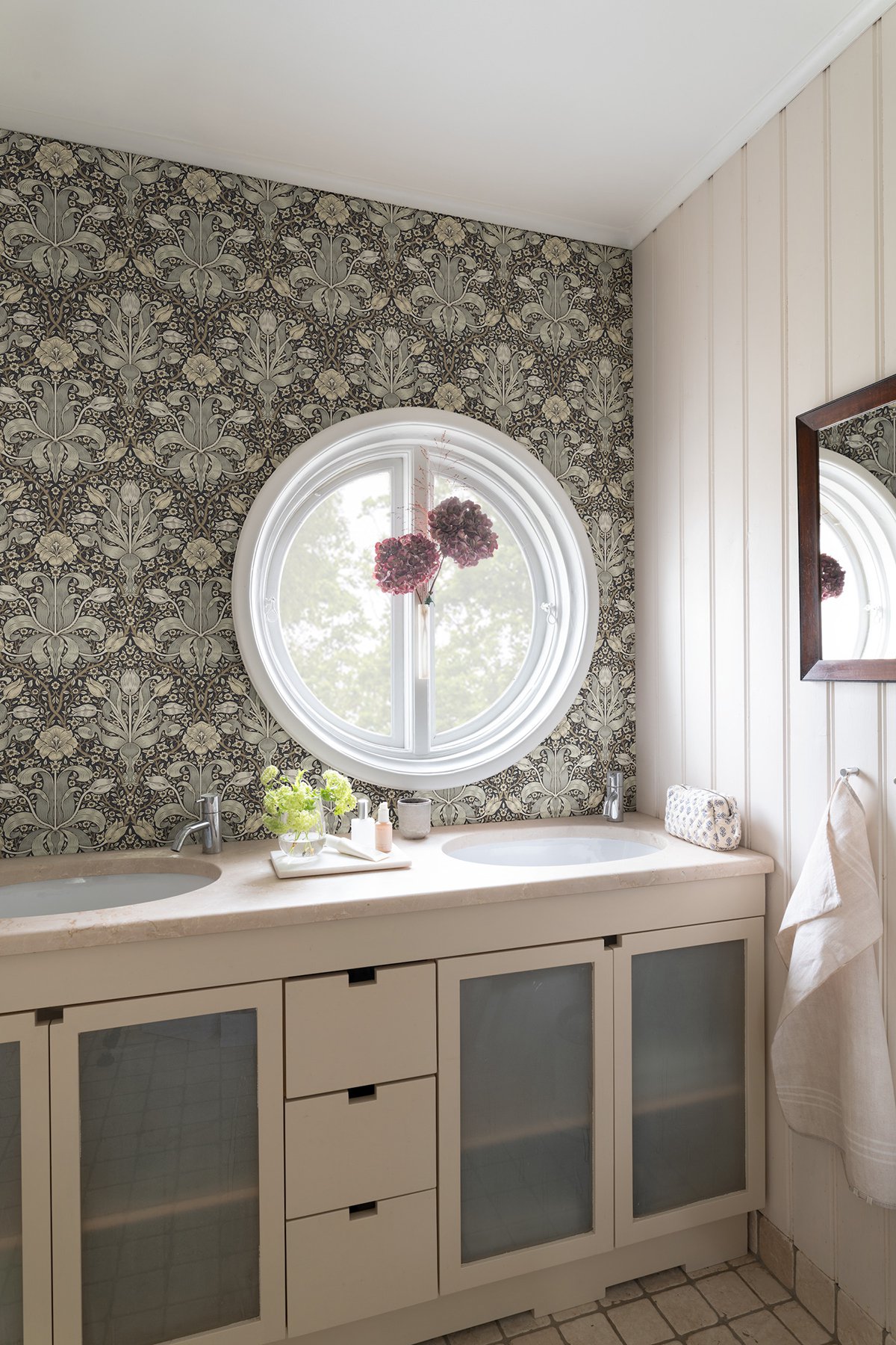 Spring Thicket Blue Tulip Damask Wallpaper