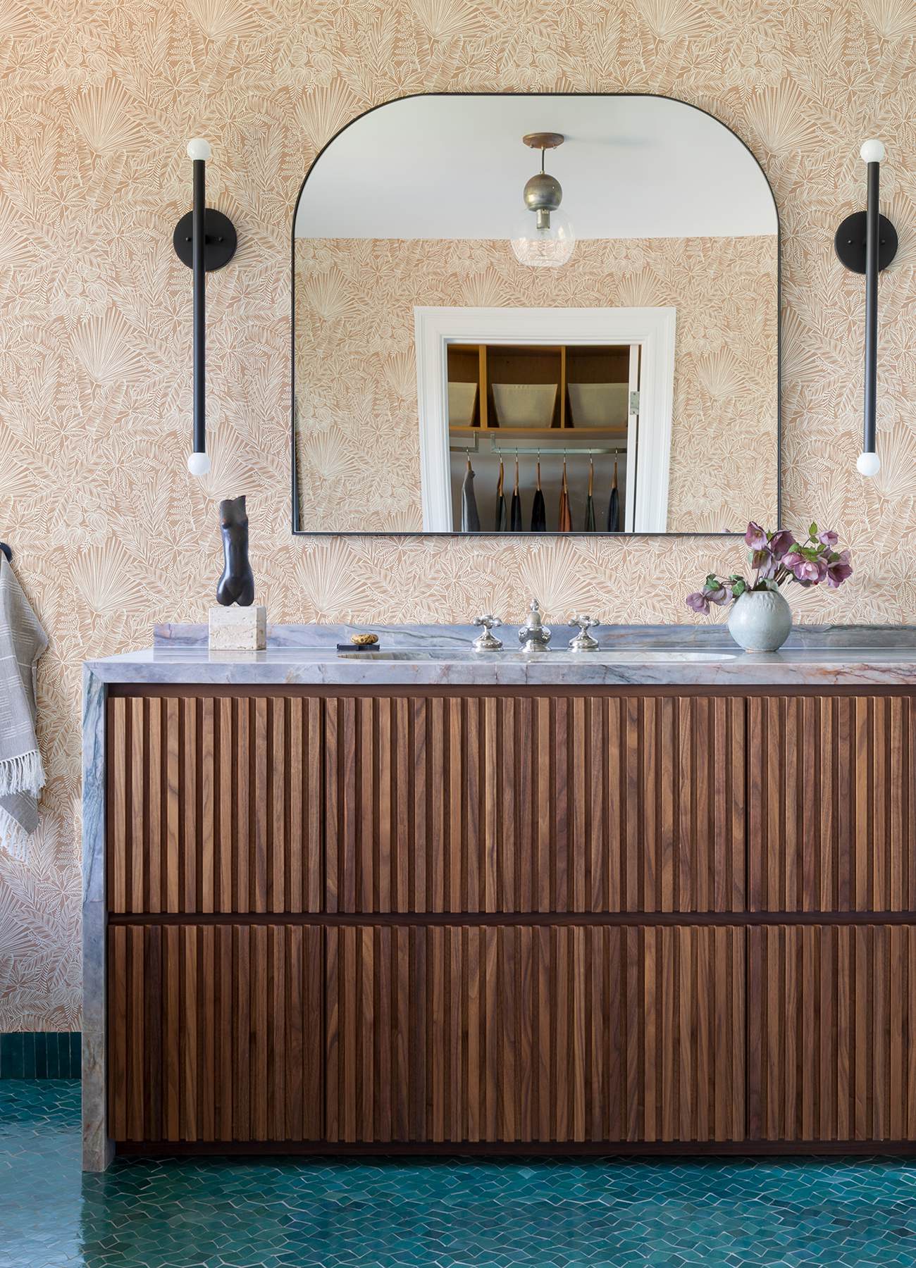 Vita Blush Botanical Wallpaper
