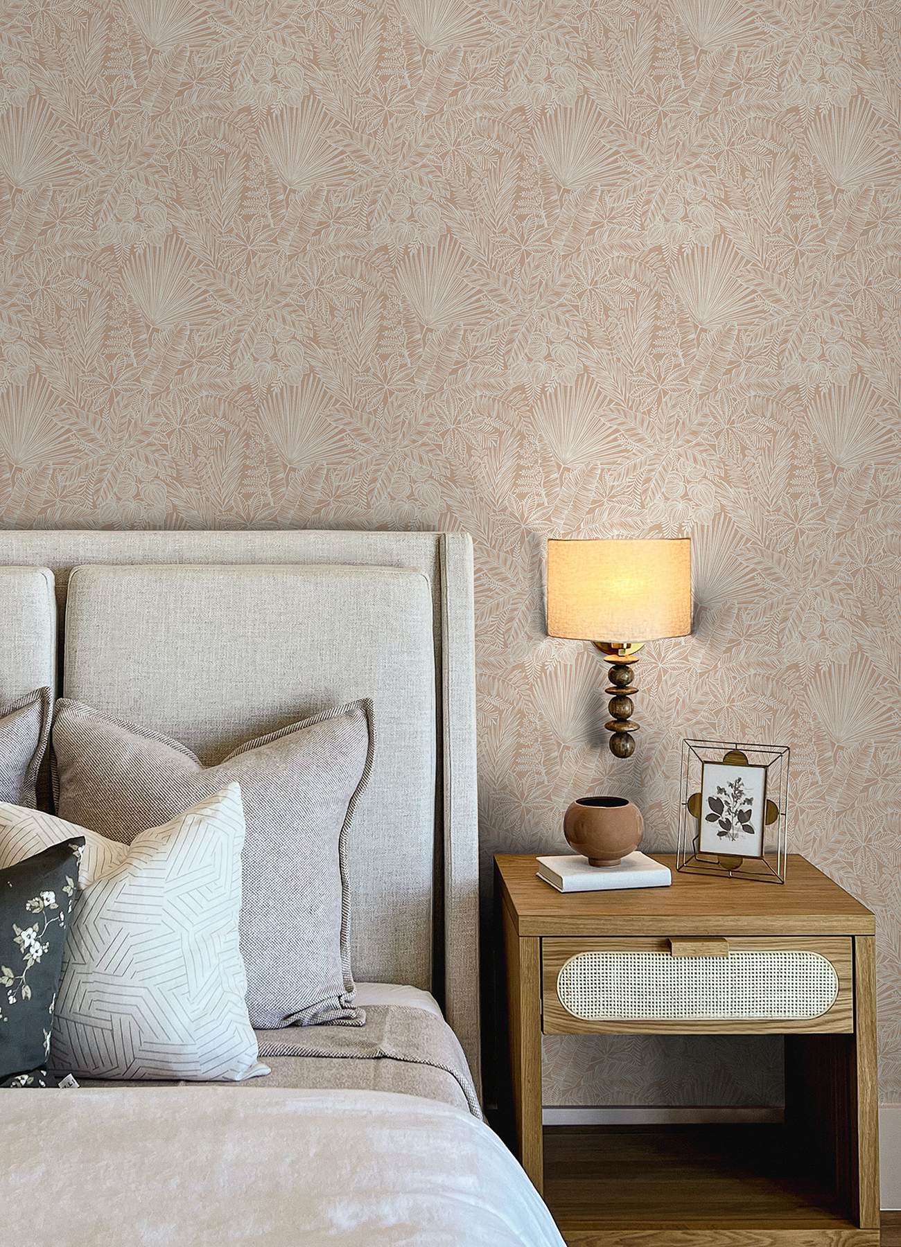 Vita Blush Botanical Wallpaper