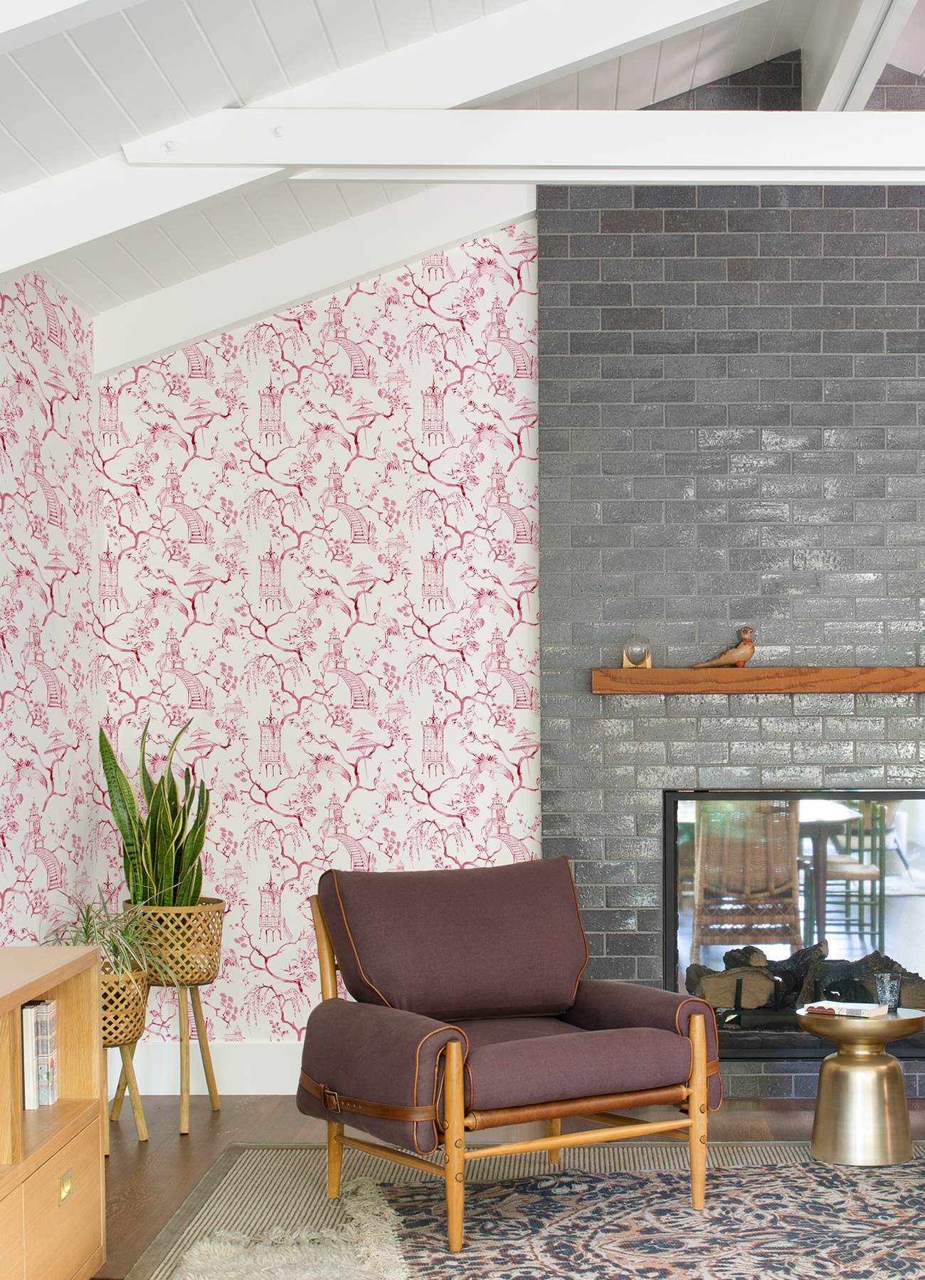 Serena Raspberry Chinoiserie Wallpaper