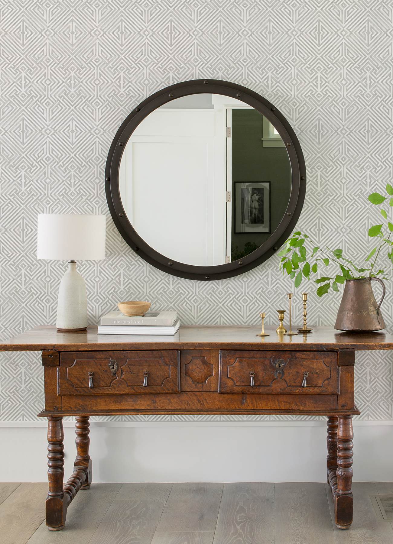 Lyon Silver Geometric Key Wallpaper