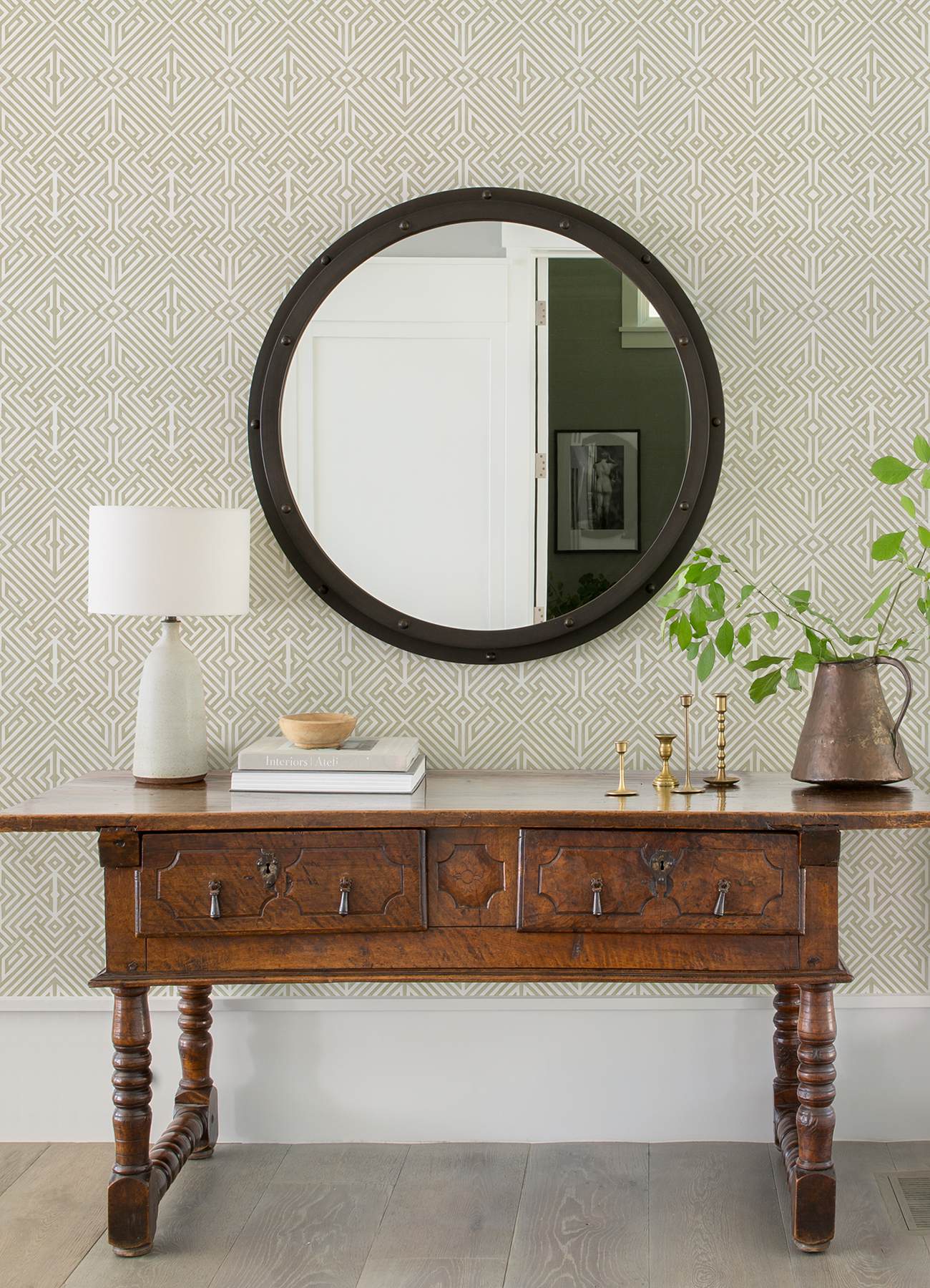 Lyon Gold Geometric Key Wallpaper