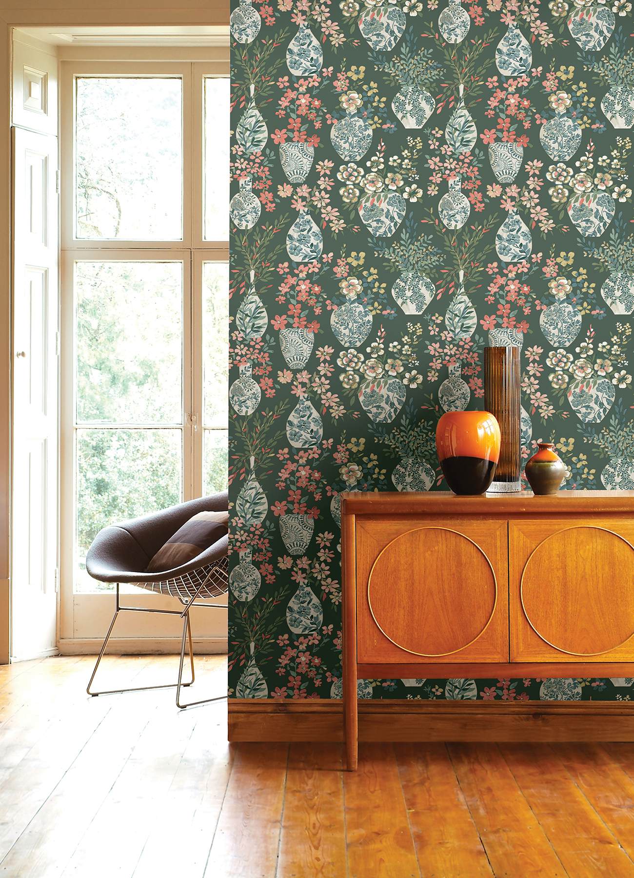 Harper Green Floral Vase Wallpaper