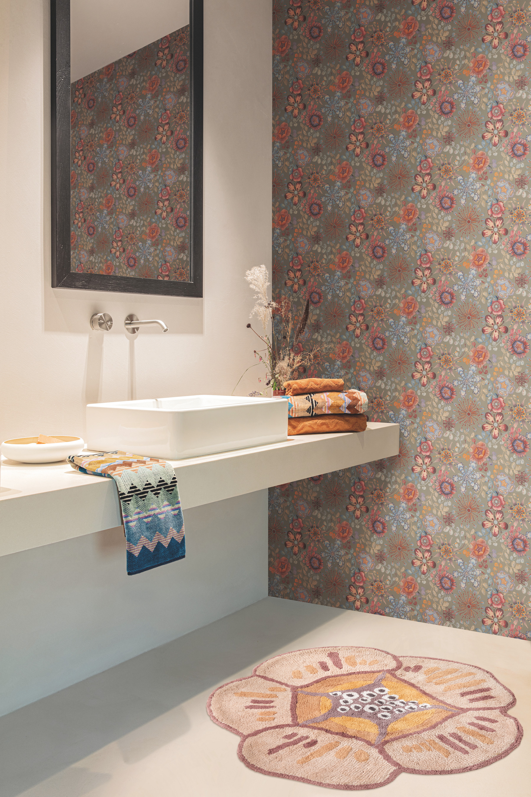 Magic Garden Black Wallpaper