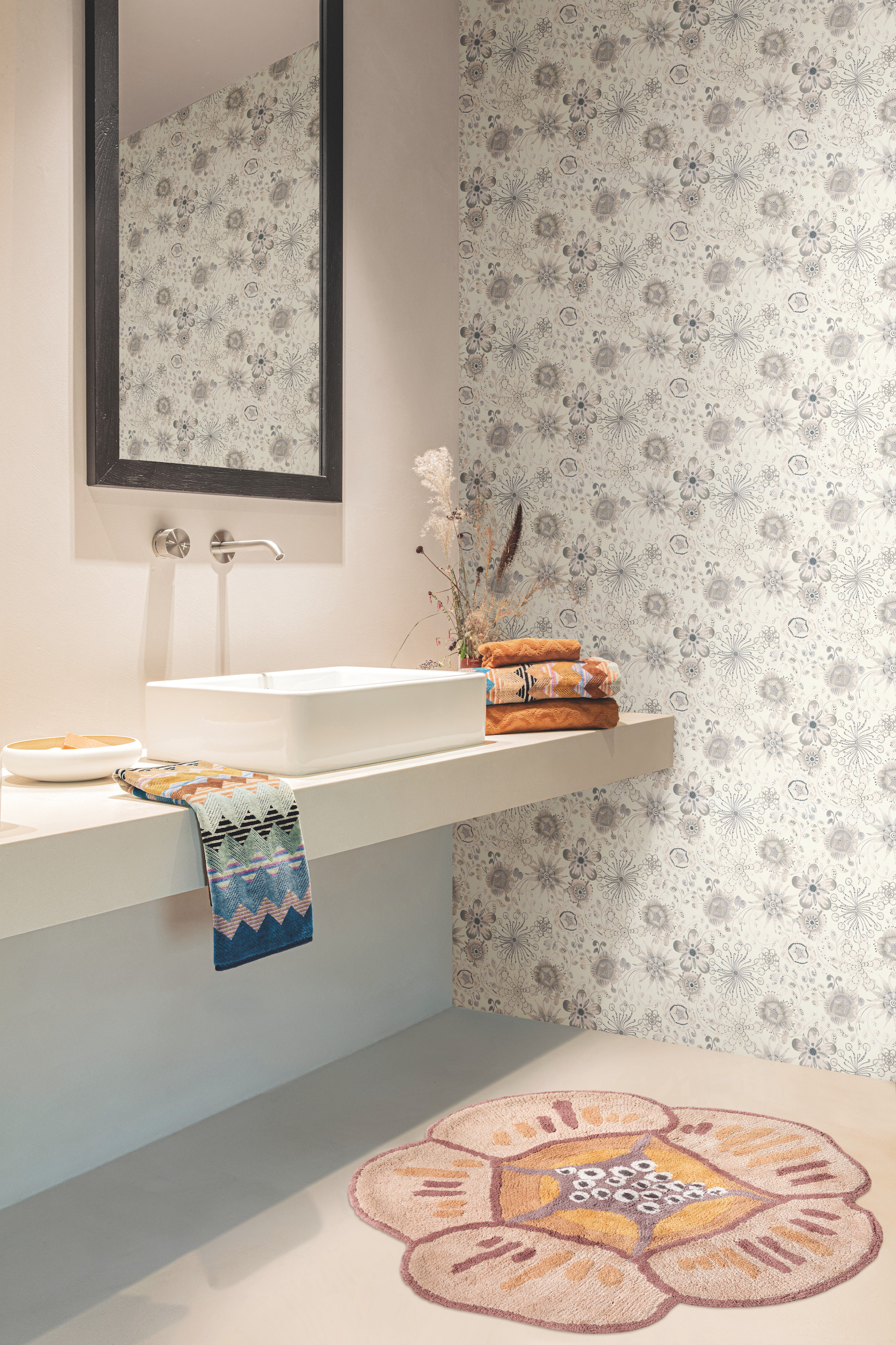 Magic Garden Grey Wallpaper