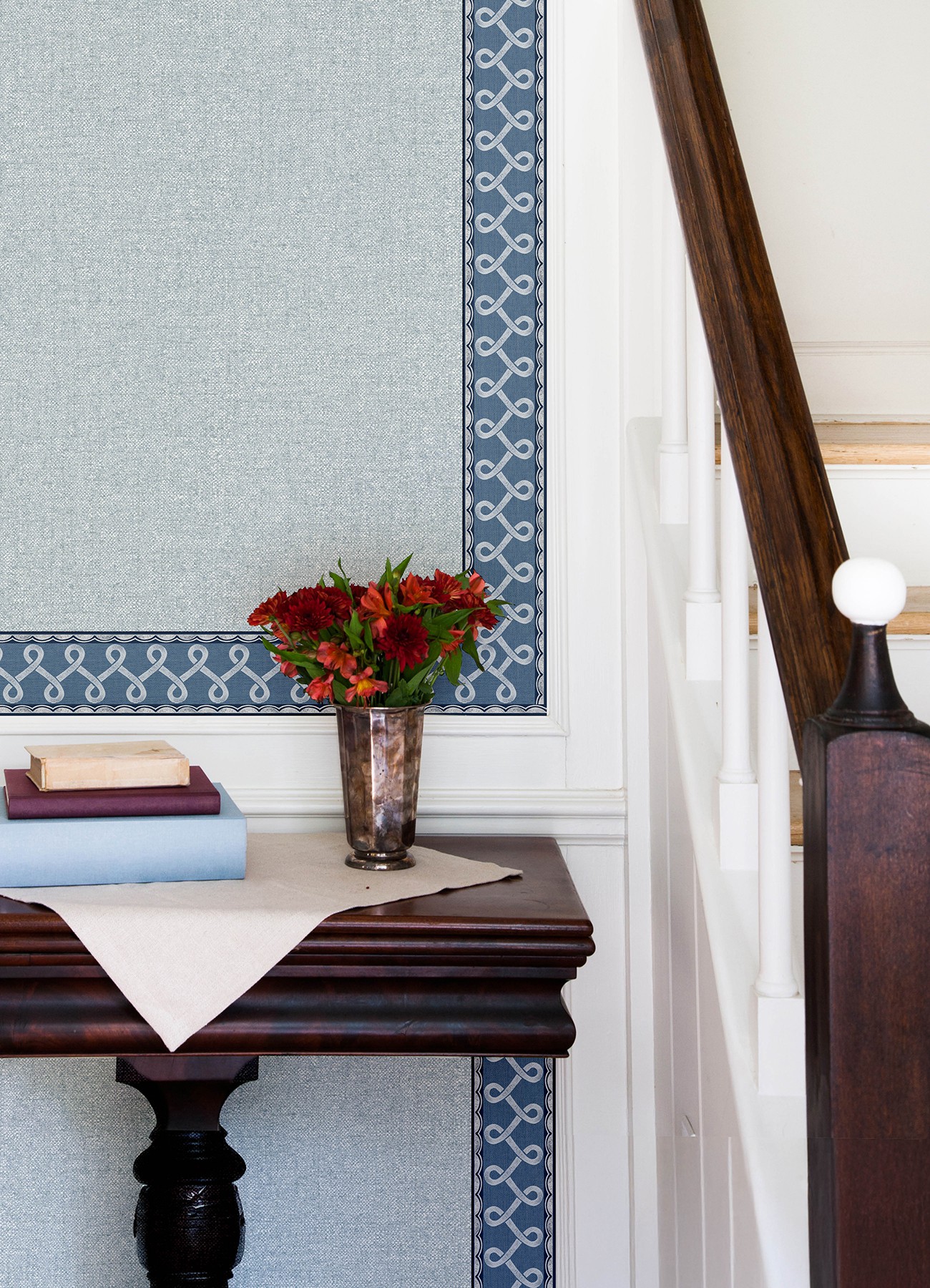 Scalloped Ribbon Blue Trim Wall Border