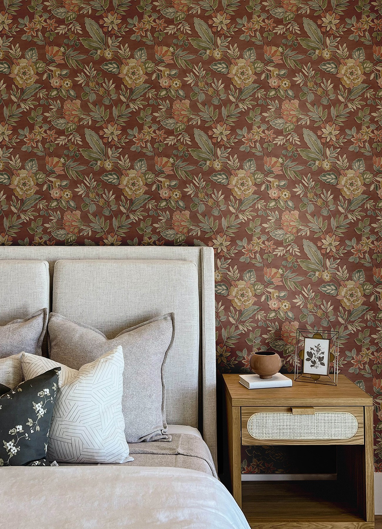 Begonia Red Floral Trail Wallpaper