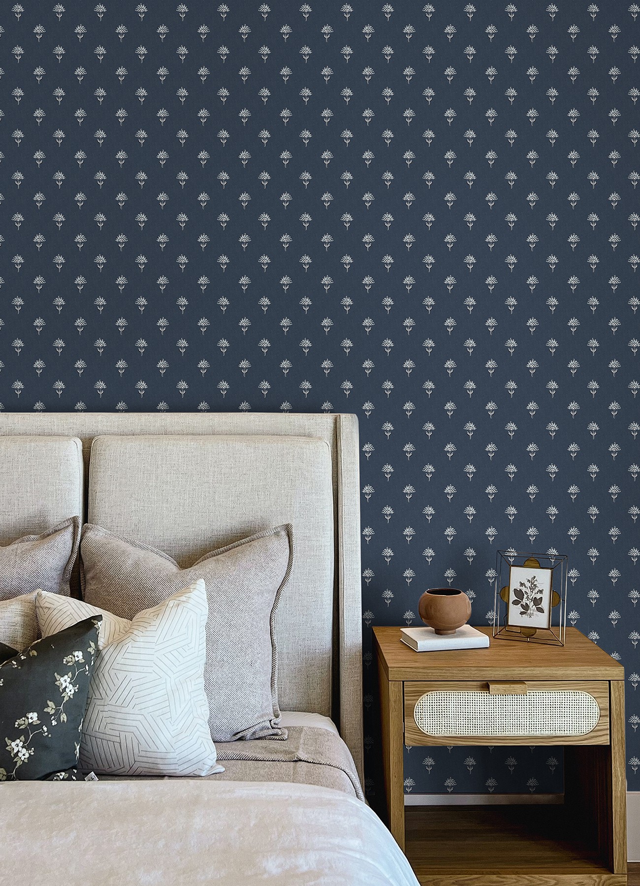 Surdiva Indigo Floral Fan Wallpaper