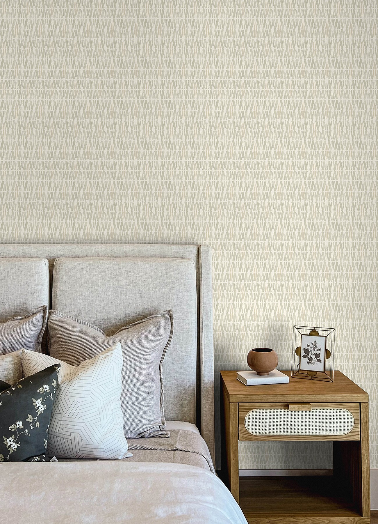 Nabi Neutral Geometric Wallpaper