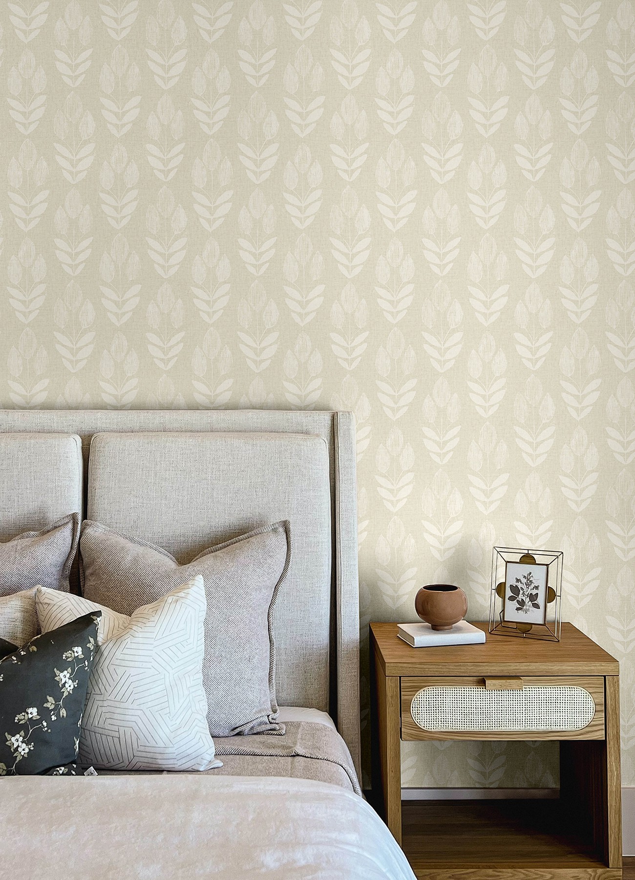 Garland Khaki Block Tulip Wallpaper