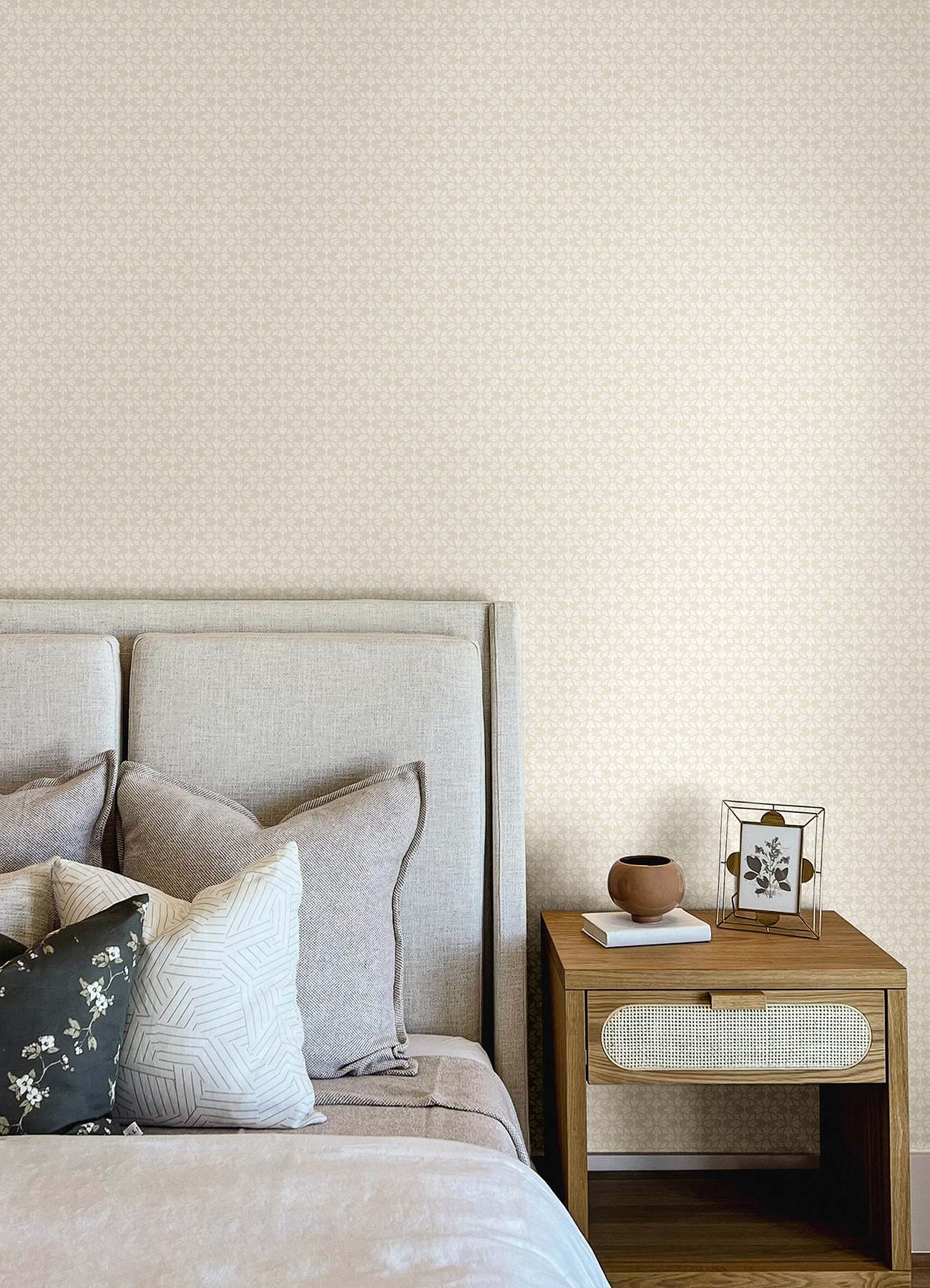 Phlox Beige Floral Stamp Wallpaper