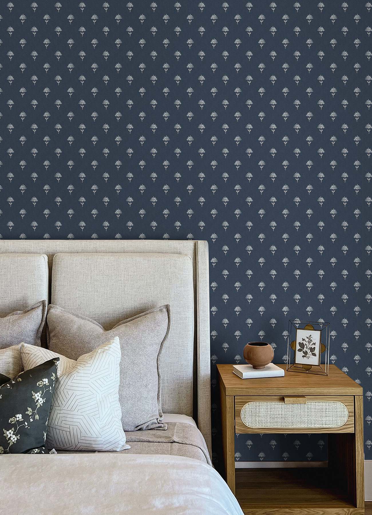 Surdiva Indigo Floral Fan Wallpaper