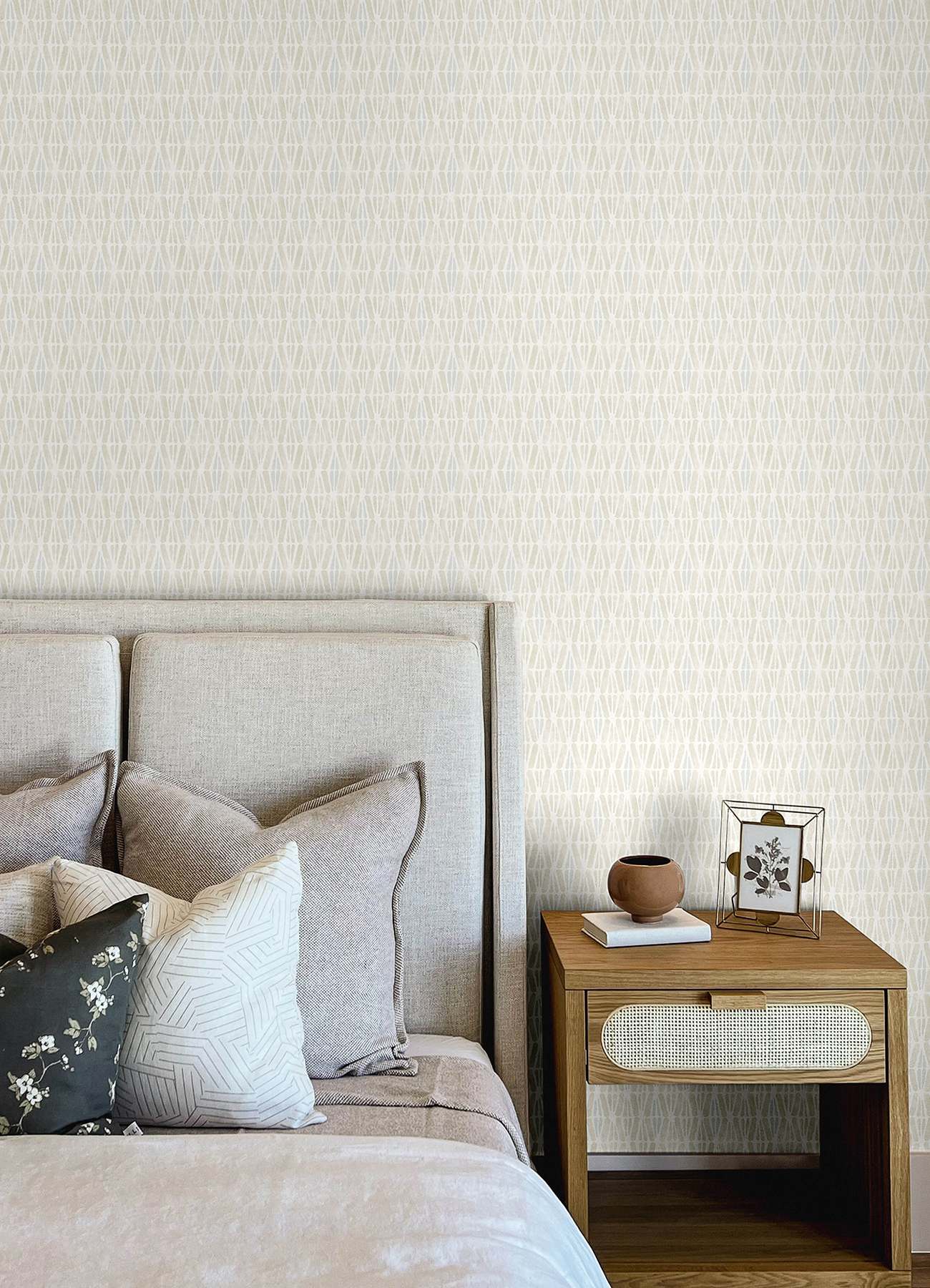 Nabi Beige Geometric Wallpaper