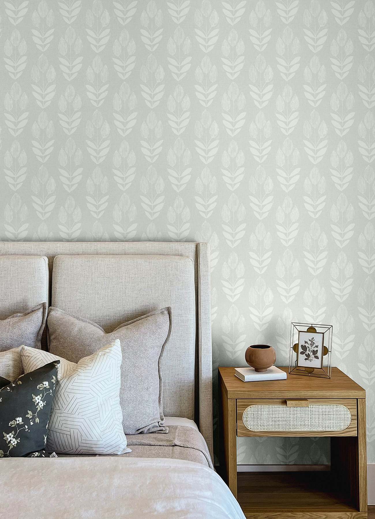 Garland Aqua Block Tulip Wallpaper