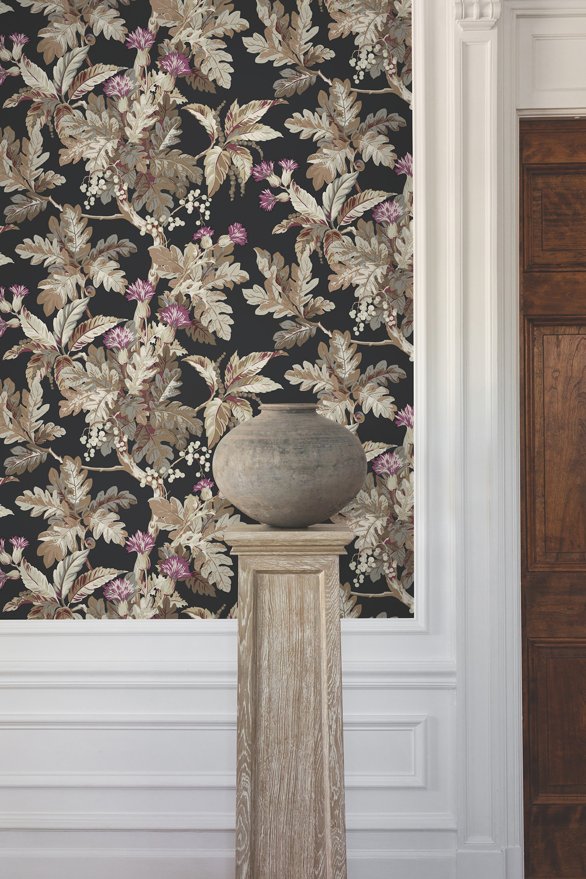 Briarwood Black Wallpaper
