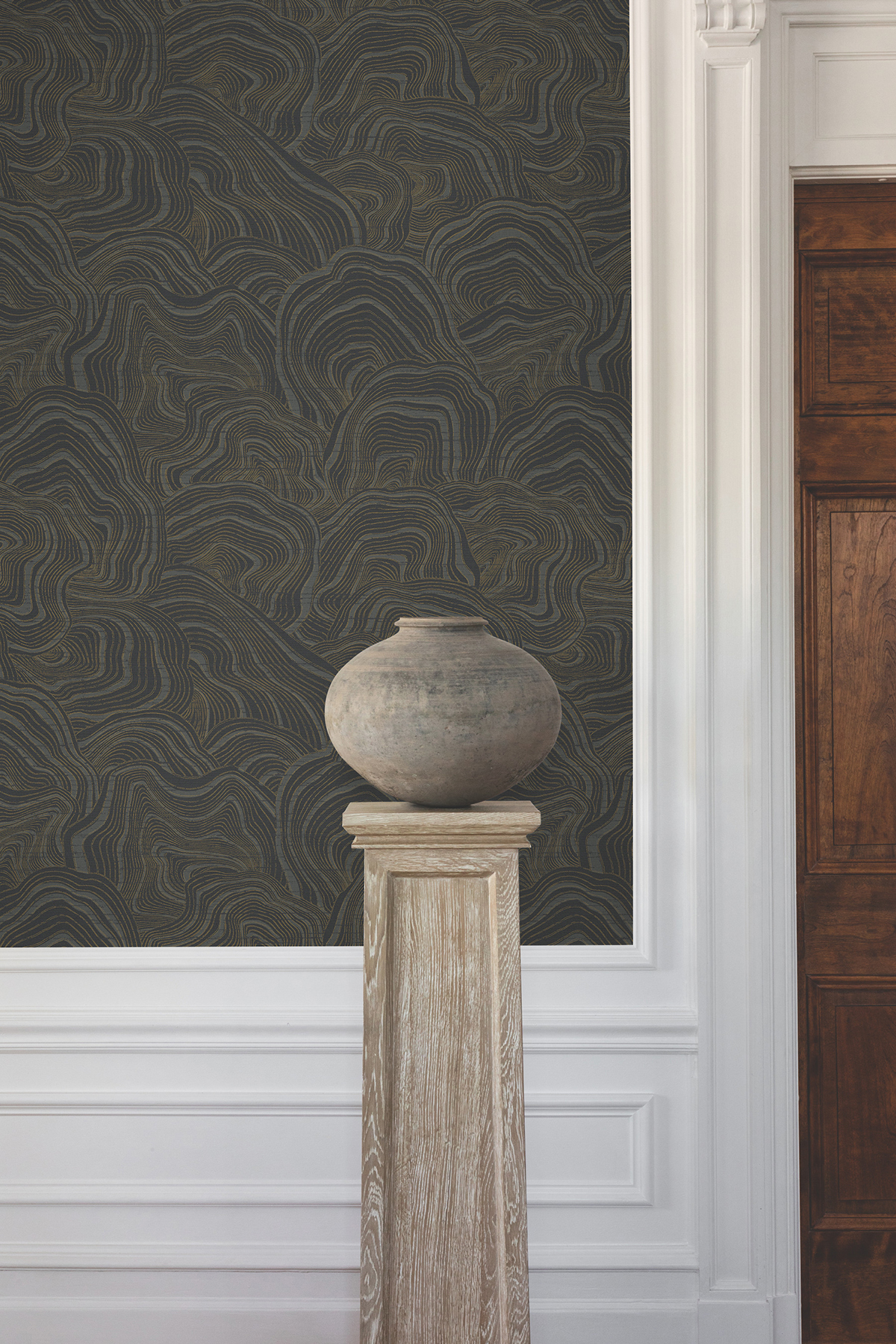 Geodes Black Wallpaper
