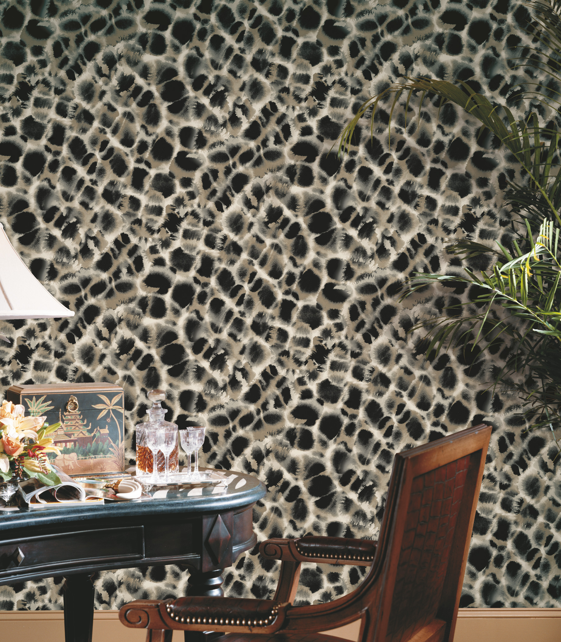Leopard Rosettes Black Wallpaper