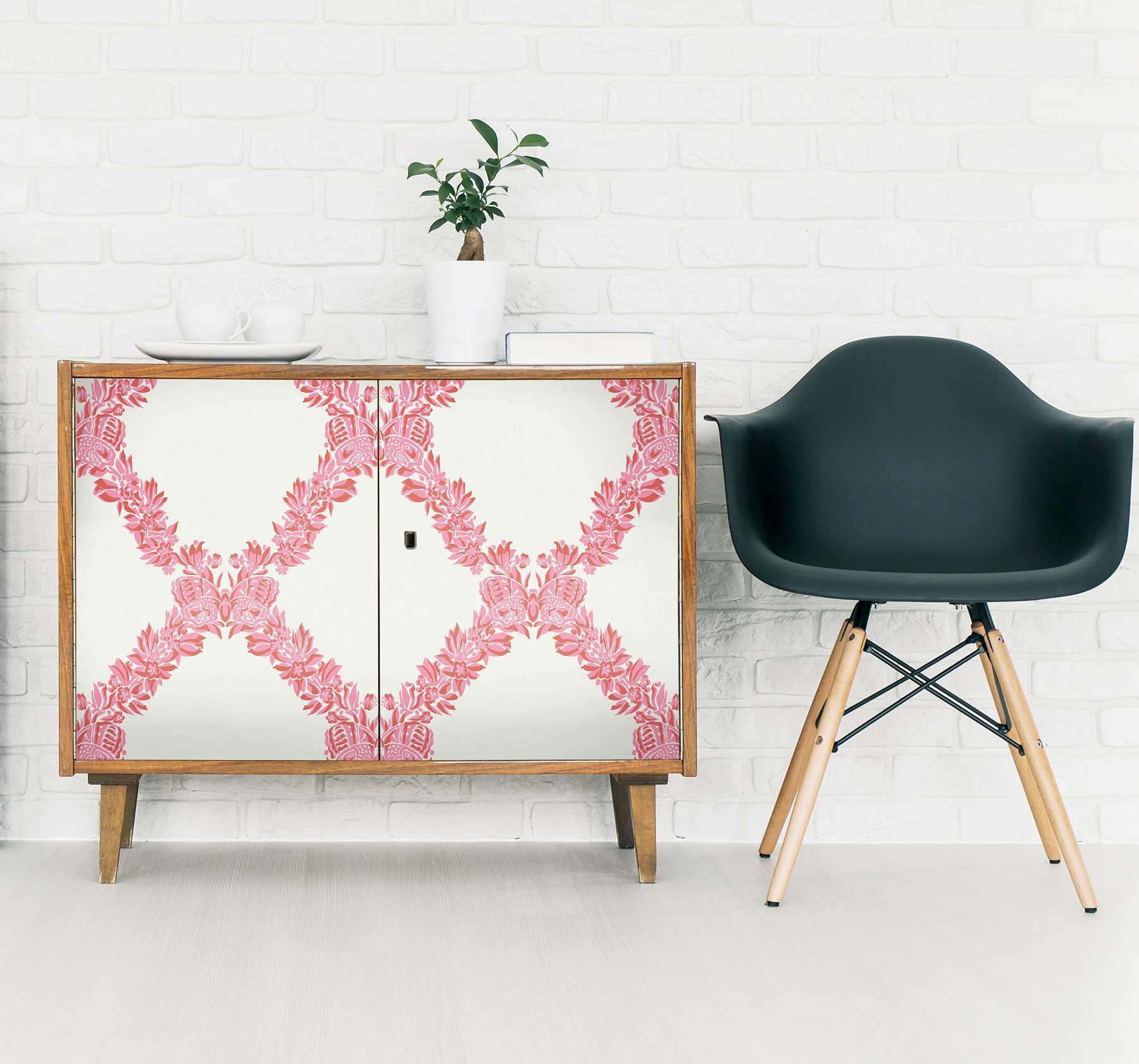 Valentino Wreath Peel & Stick Wallpaper