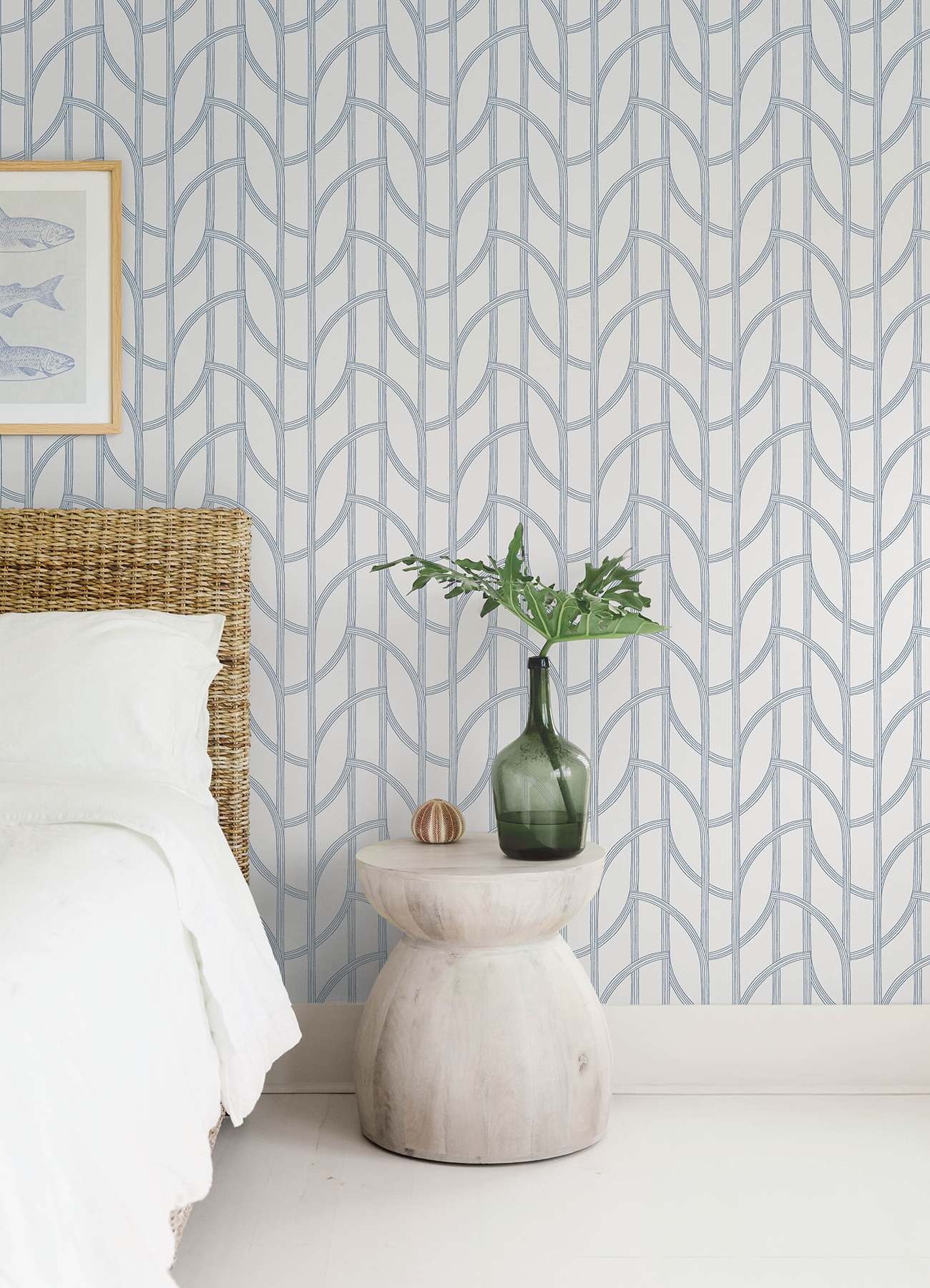 Salvo Navy Curved Contours Wallpaper