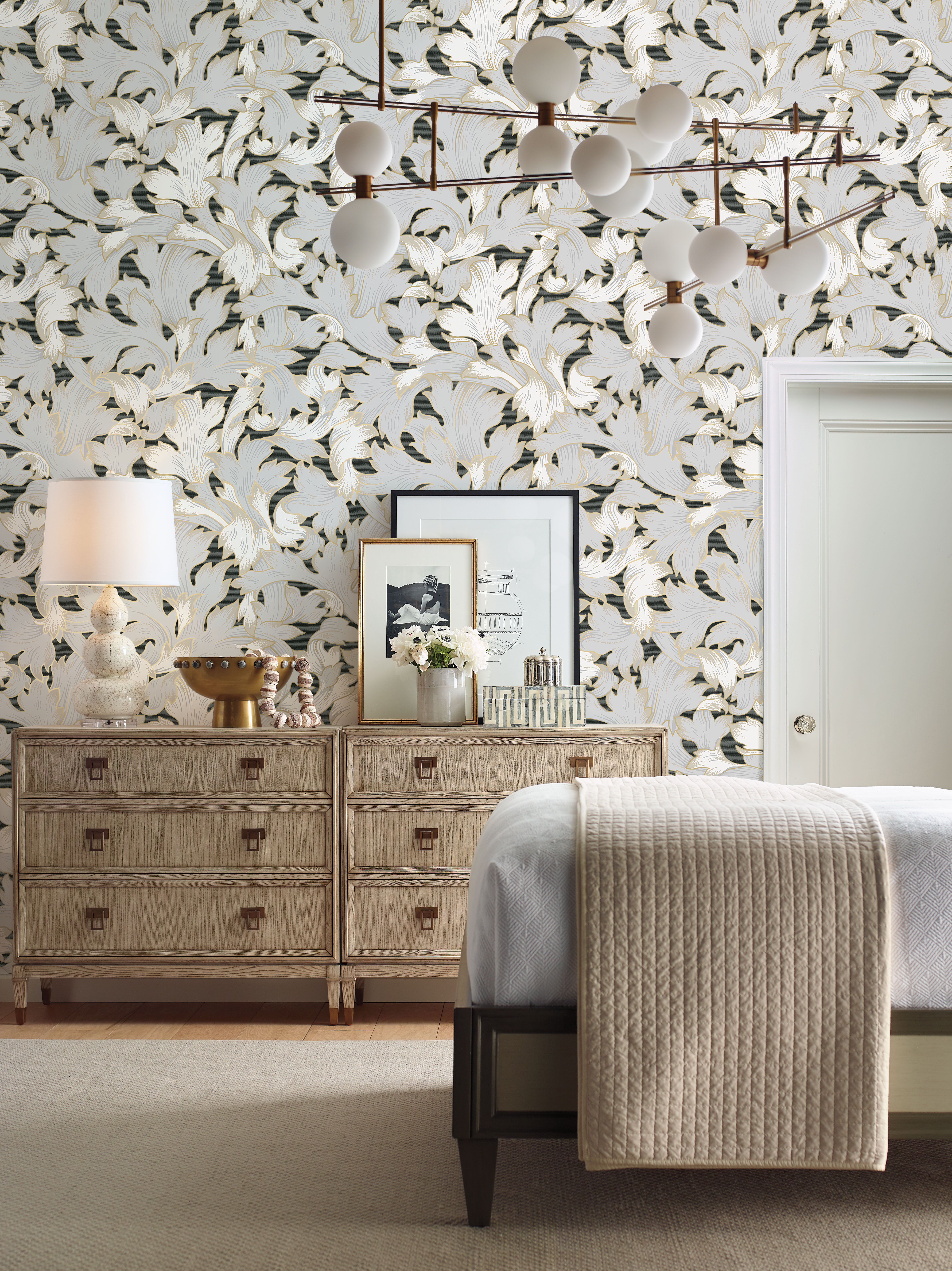Black & Grey Acanthus Toss Wallpaper