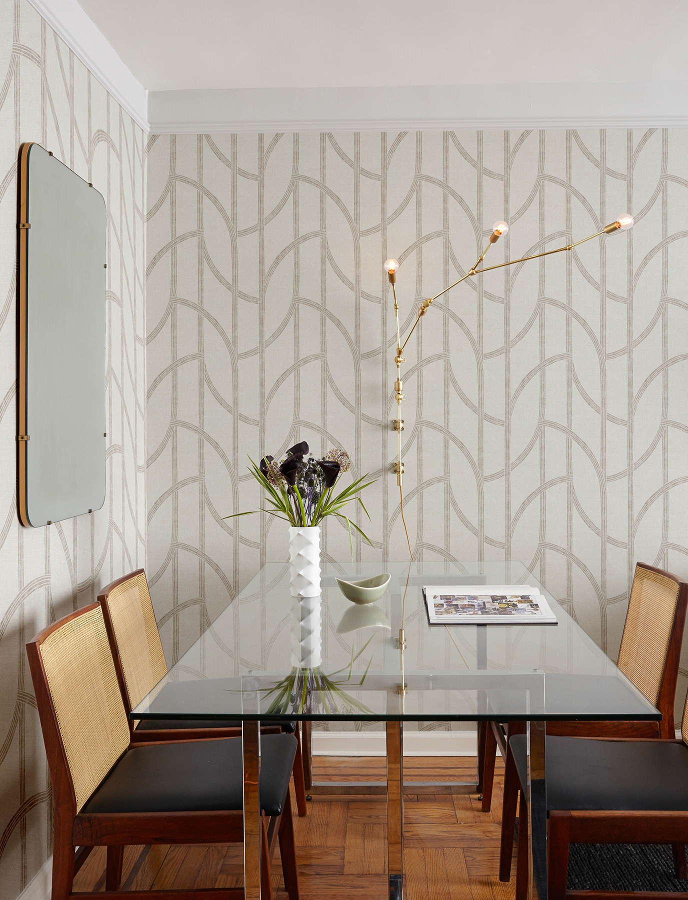 Harlow Champagne Curved Contours Wallpaper