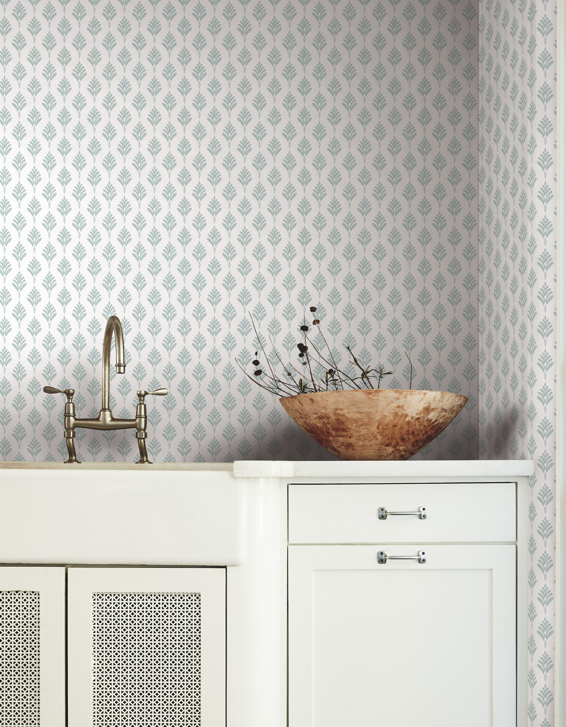French Scallop Light Grey Wallpaper