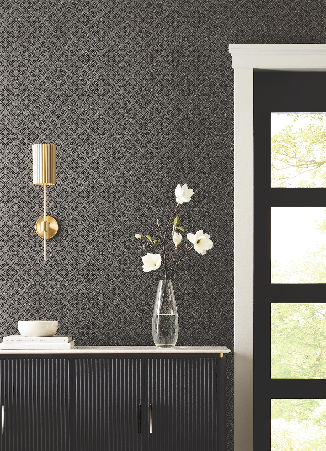 Uptown Glam Black & Gold Wallpaper